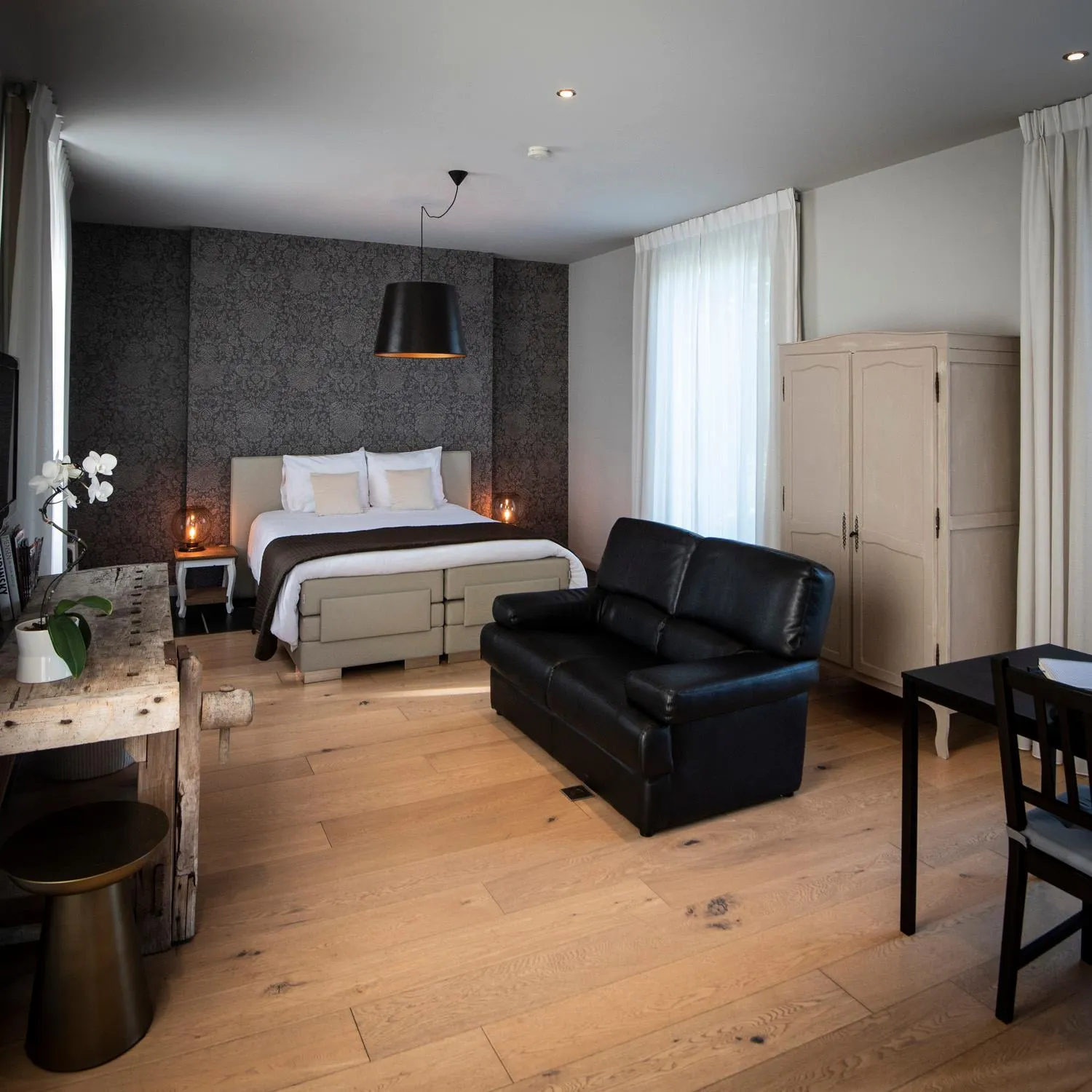 Decorative detail, Bed in B&B Scheldekant