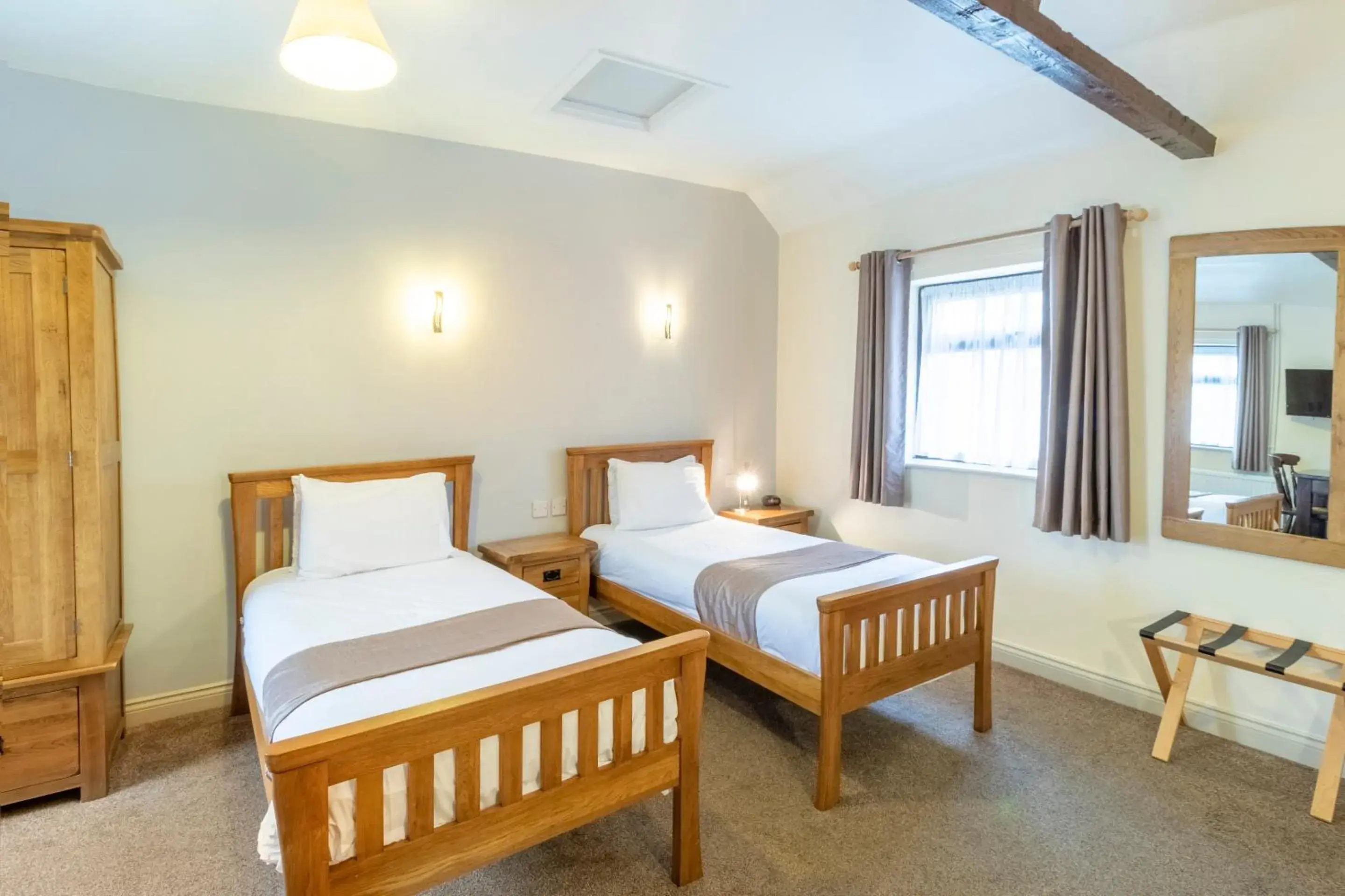 Bedroom in OYO Elm Farm Country House, Norwich Airport Bedroom in OYO Elm Farm Country House, Norwich Airport