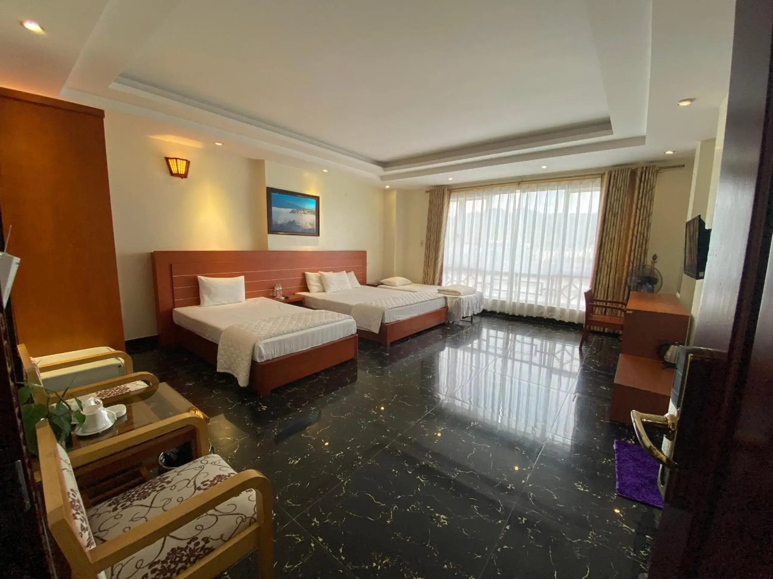 Family Room with Lake View in Sen Trang Hotel Family Room with Lake View in Sen Trang Hotel