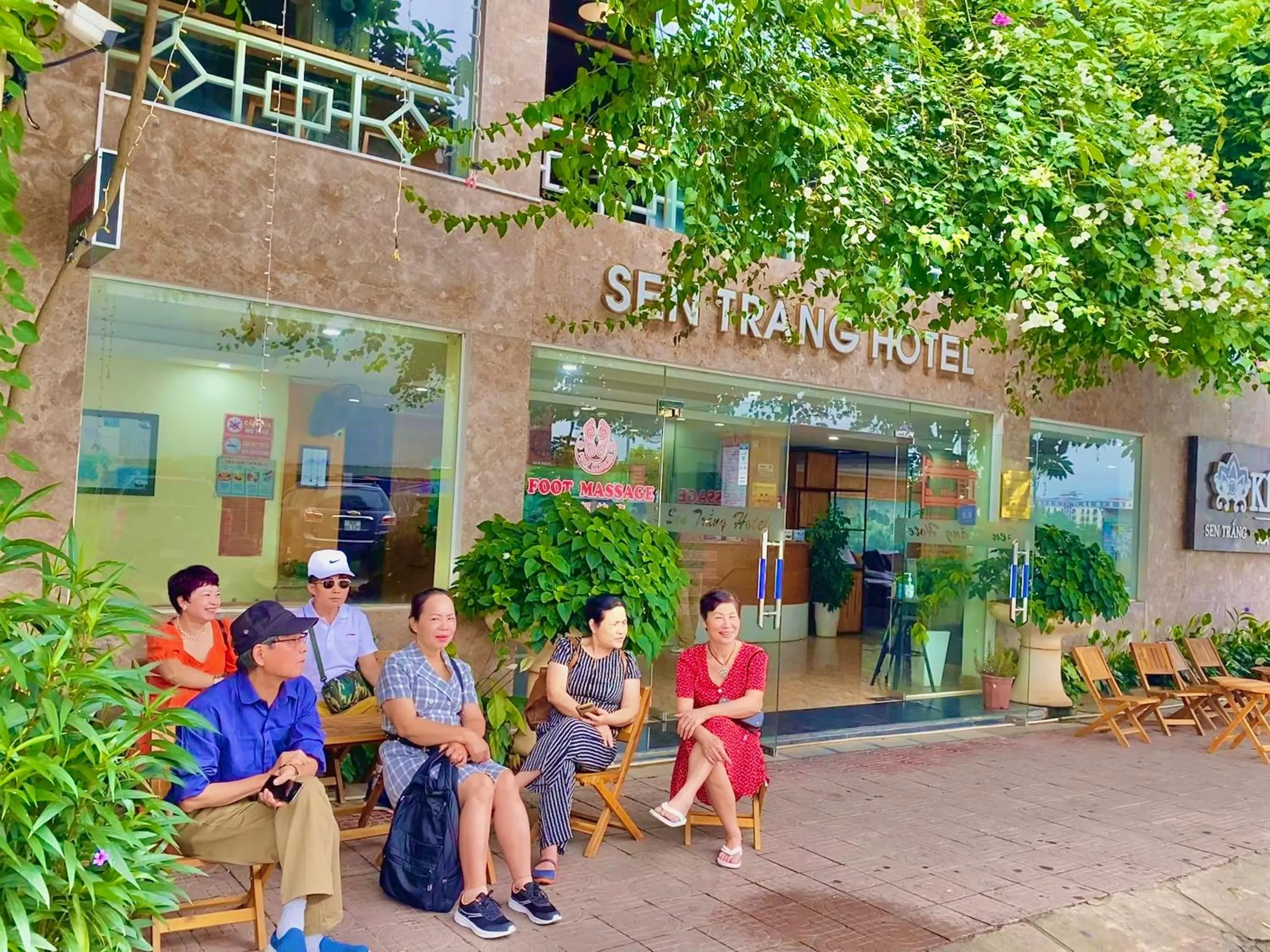 Property building in Sen Trang Hotel