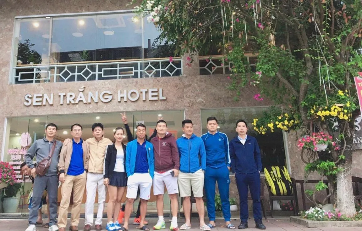 People in Sen Trang Hotel