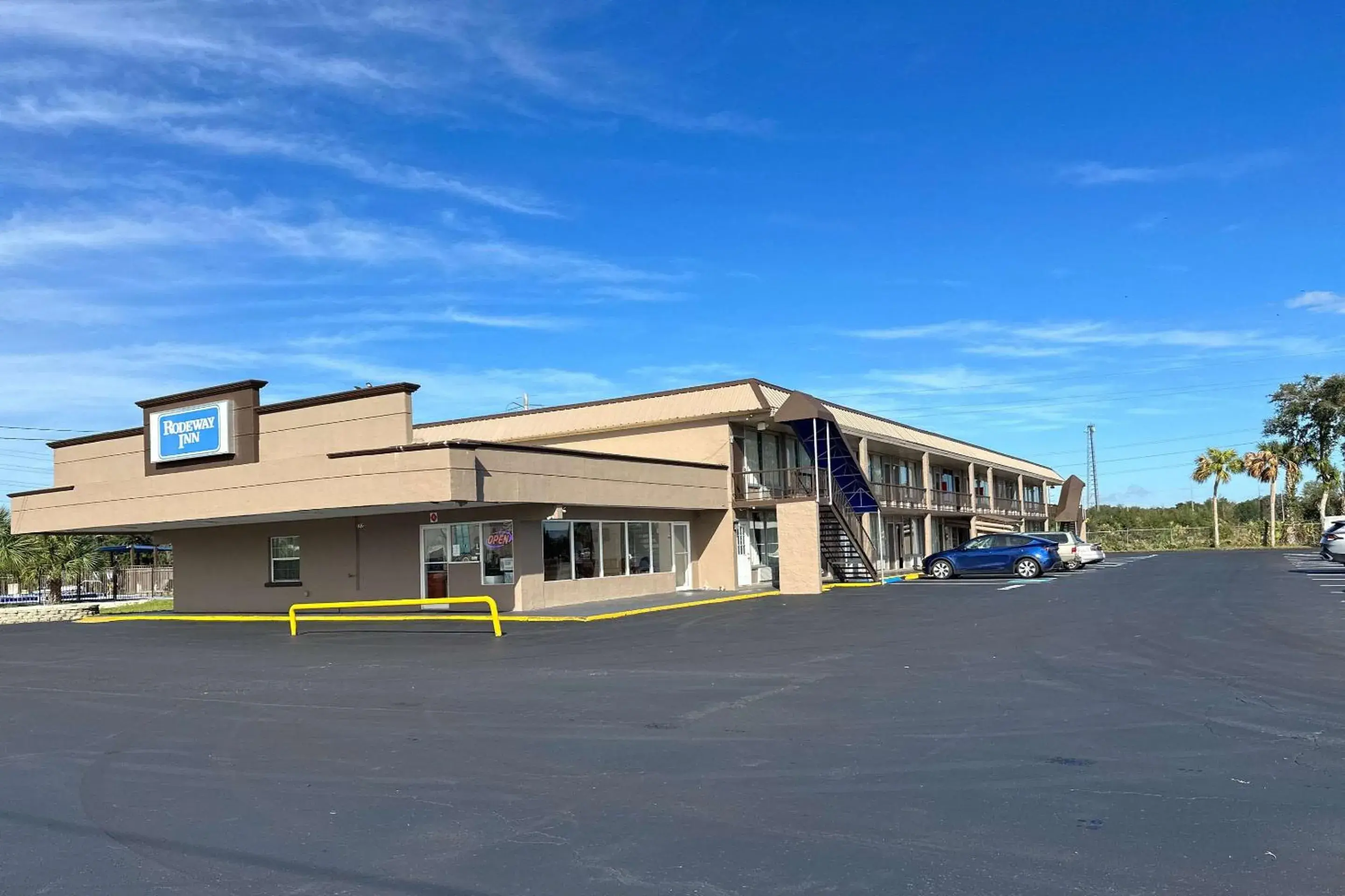 Property building in Rodeway Inn Property building in Rodeway Inn