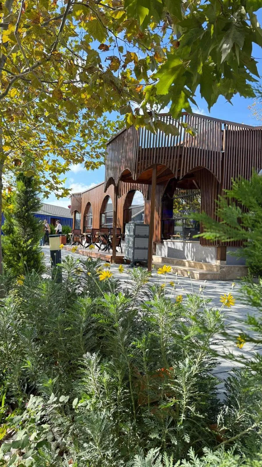 Navy Inn & Bungalows