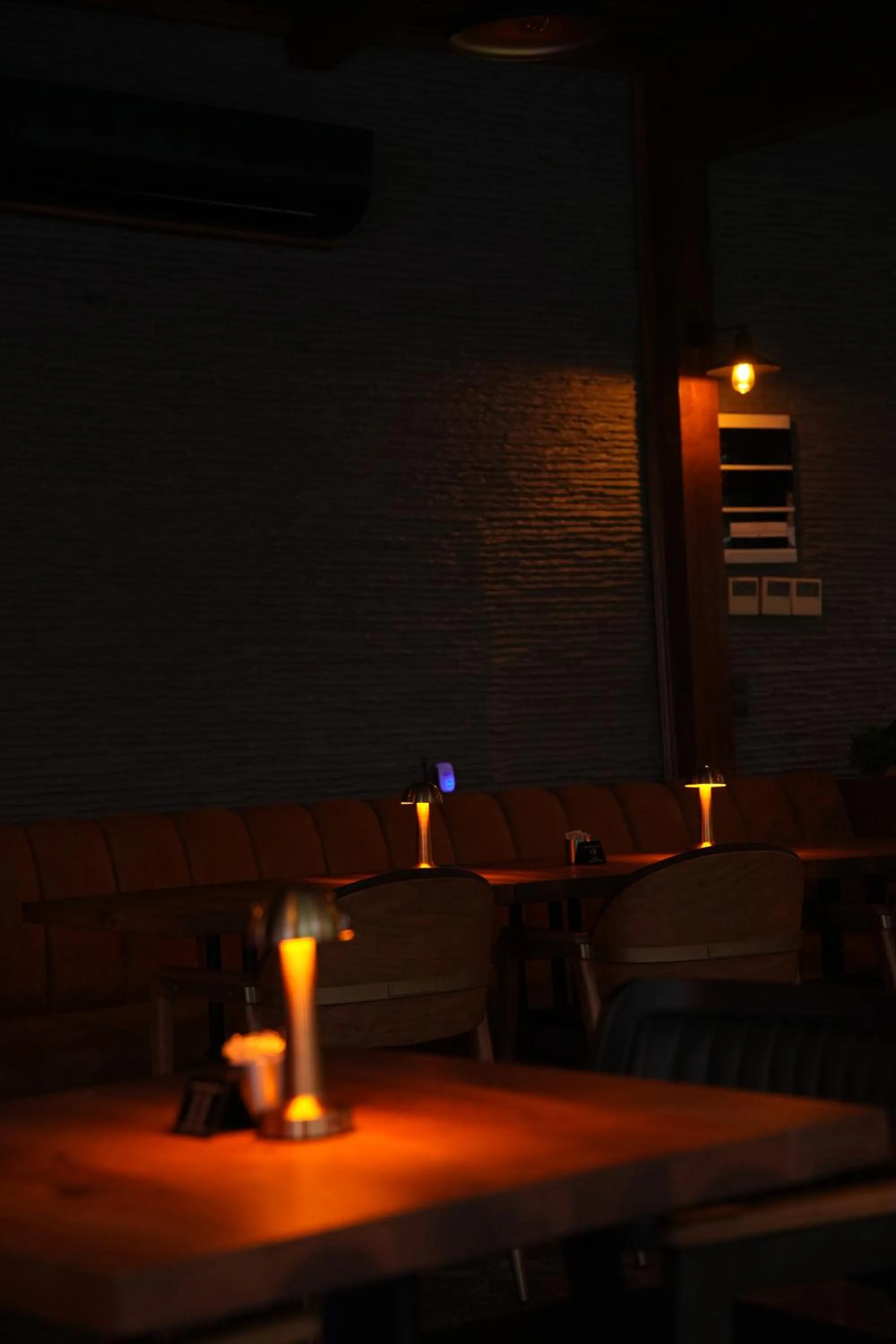 Restaurant/places to eat in Navy Inn & Bungalows