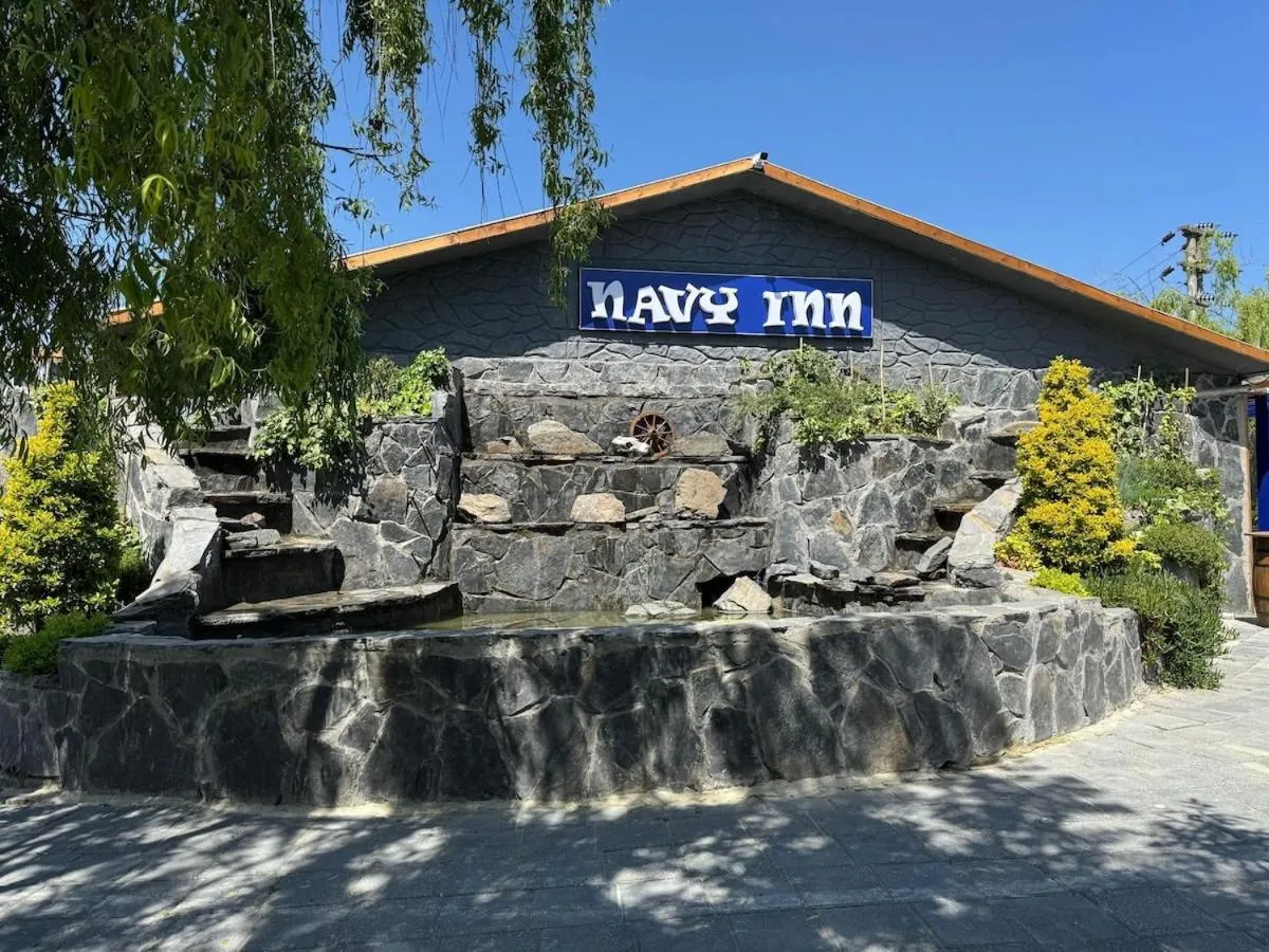 Day in Navy Inn & Bungalows