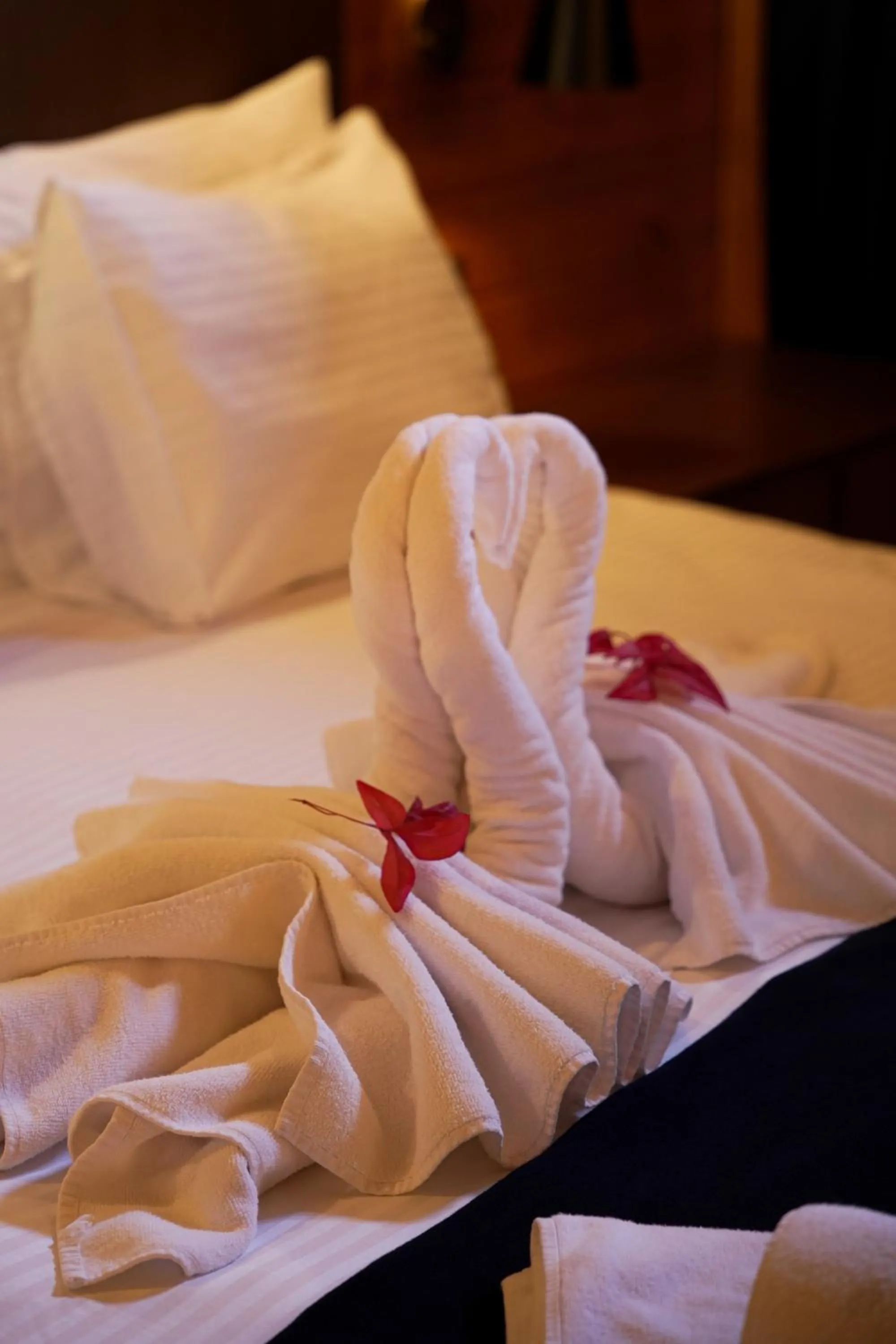 Bedroom, Bed in Navy Inn & Bungalows