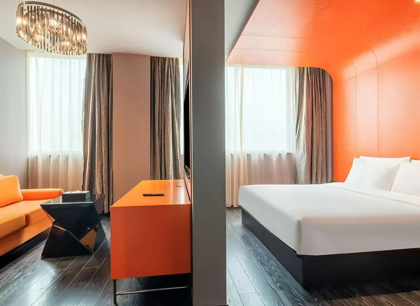 Photo of the whole room, Bed in Crystal Orange Hotel Shanghai Caohejing Yishan Road