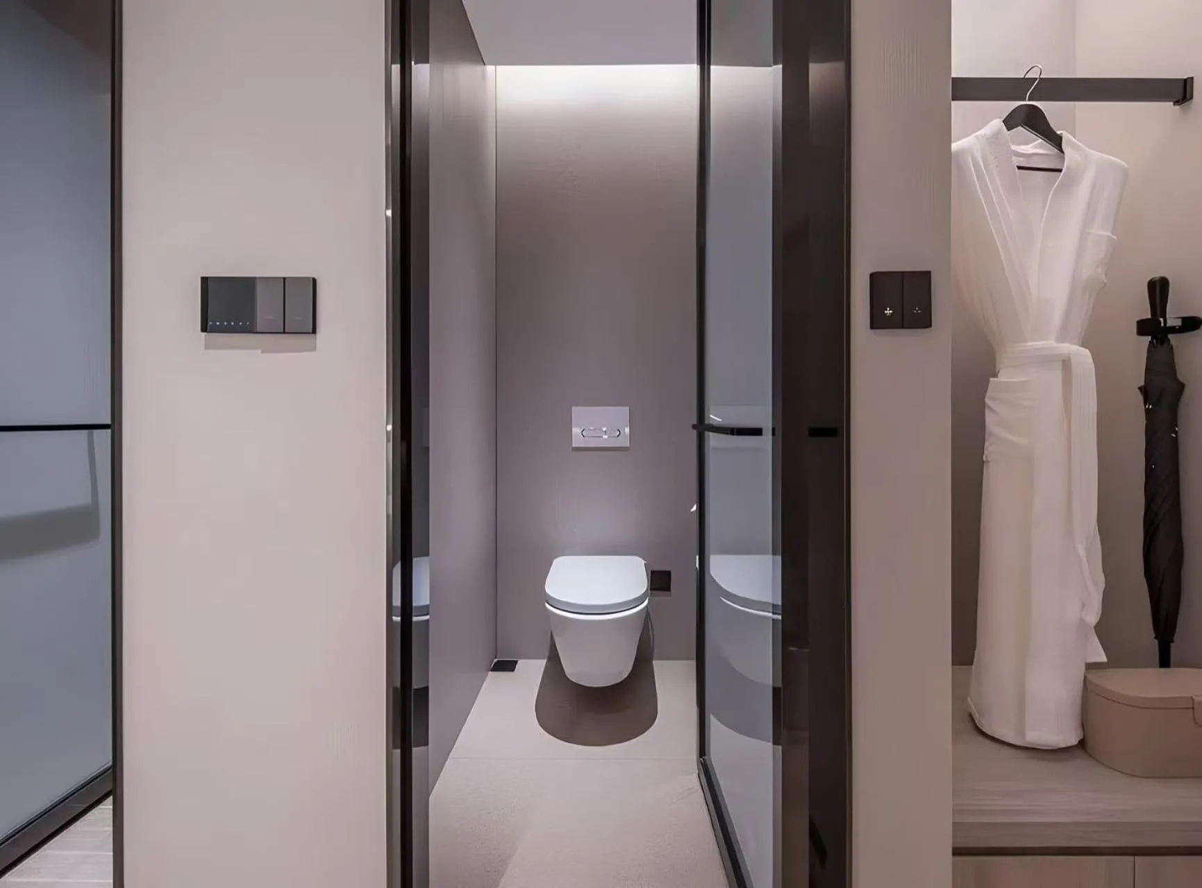 Toilet in Crystal Orange Hotel Shanghai Caohejing Yishan Road