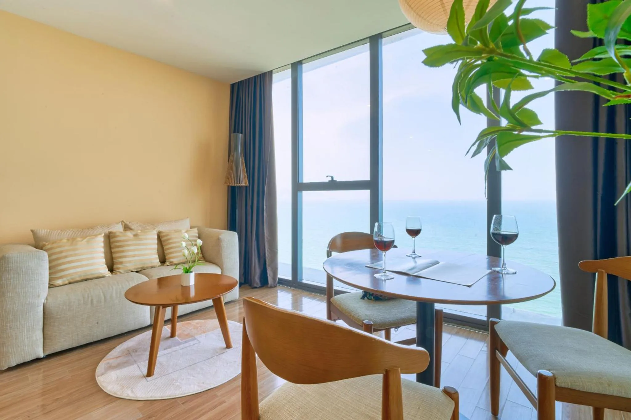 Natural landscape in S Lux Apartment Starcity with Sea View