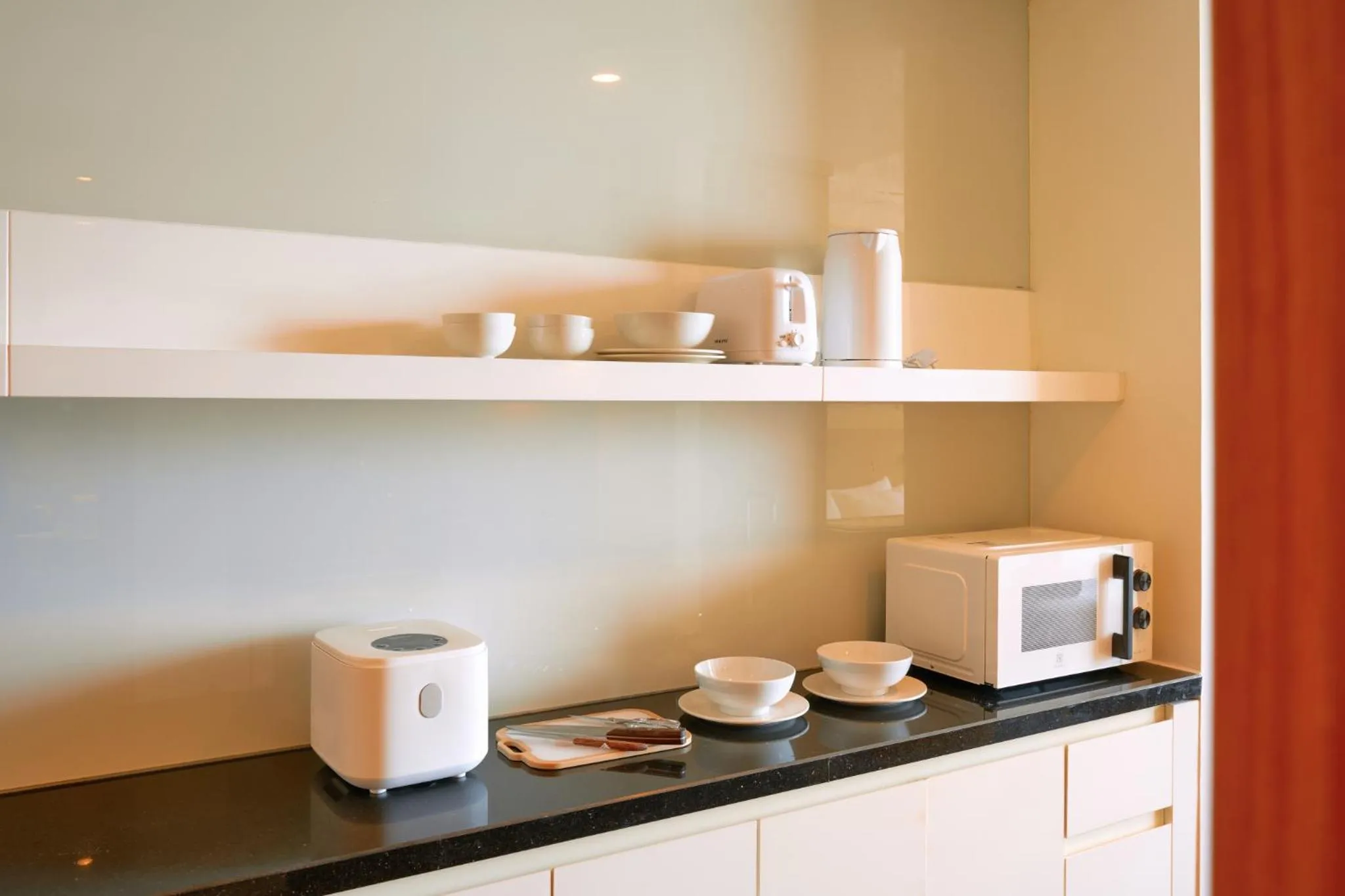 microwave in S Lux Apartment Starcity with Sea View