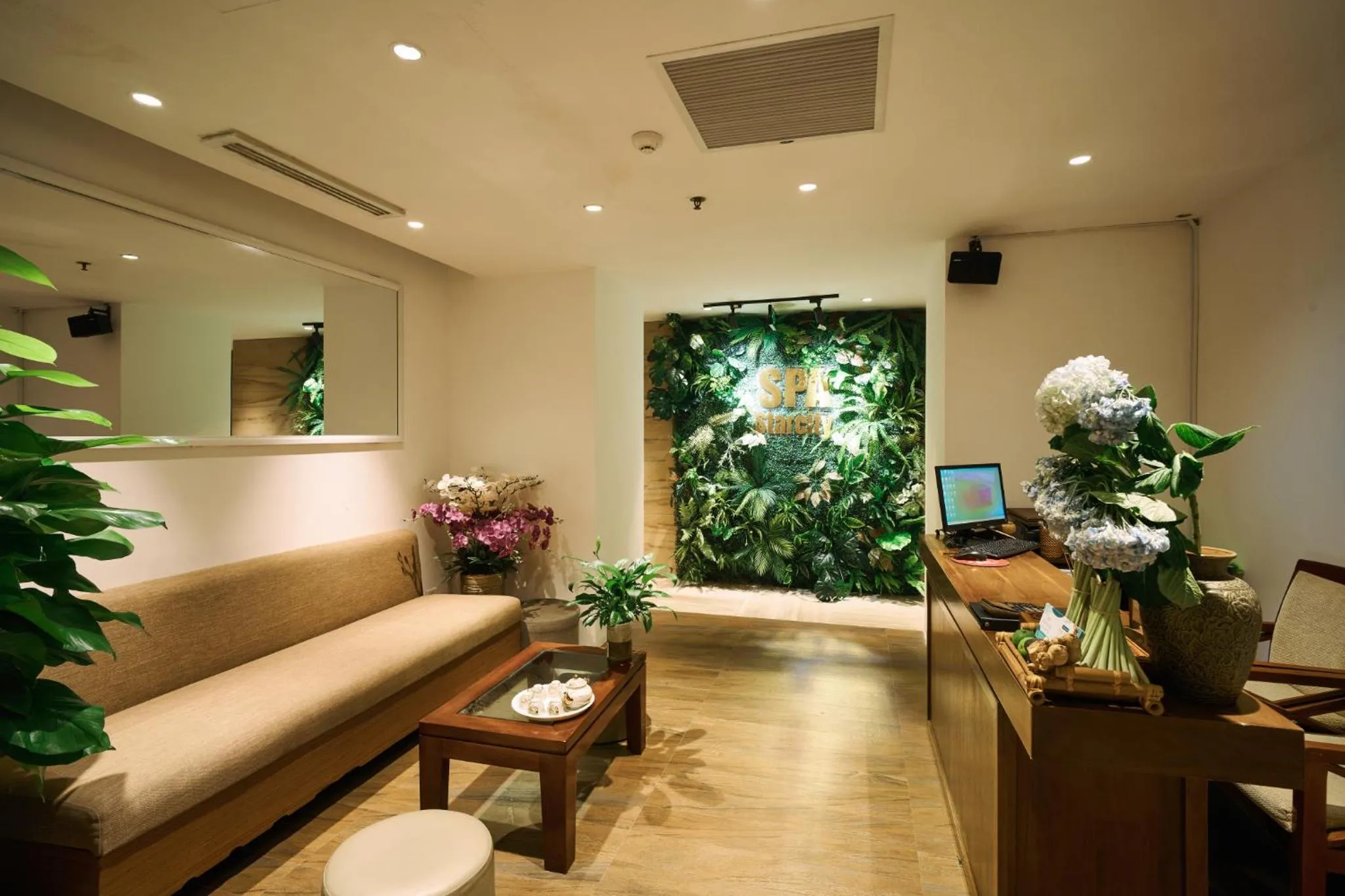 Spa and wellness centre/facilities in S Lux Apartment Starcity with Sea View