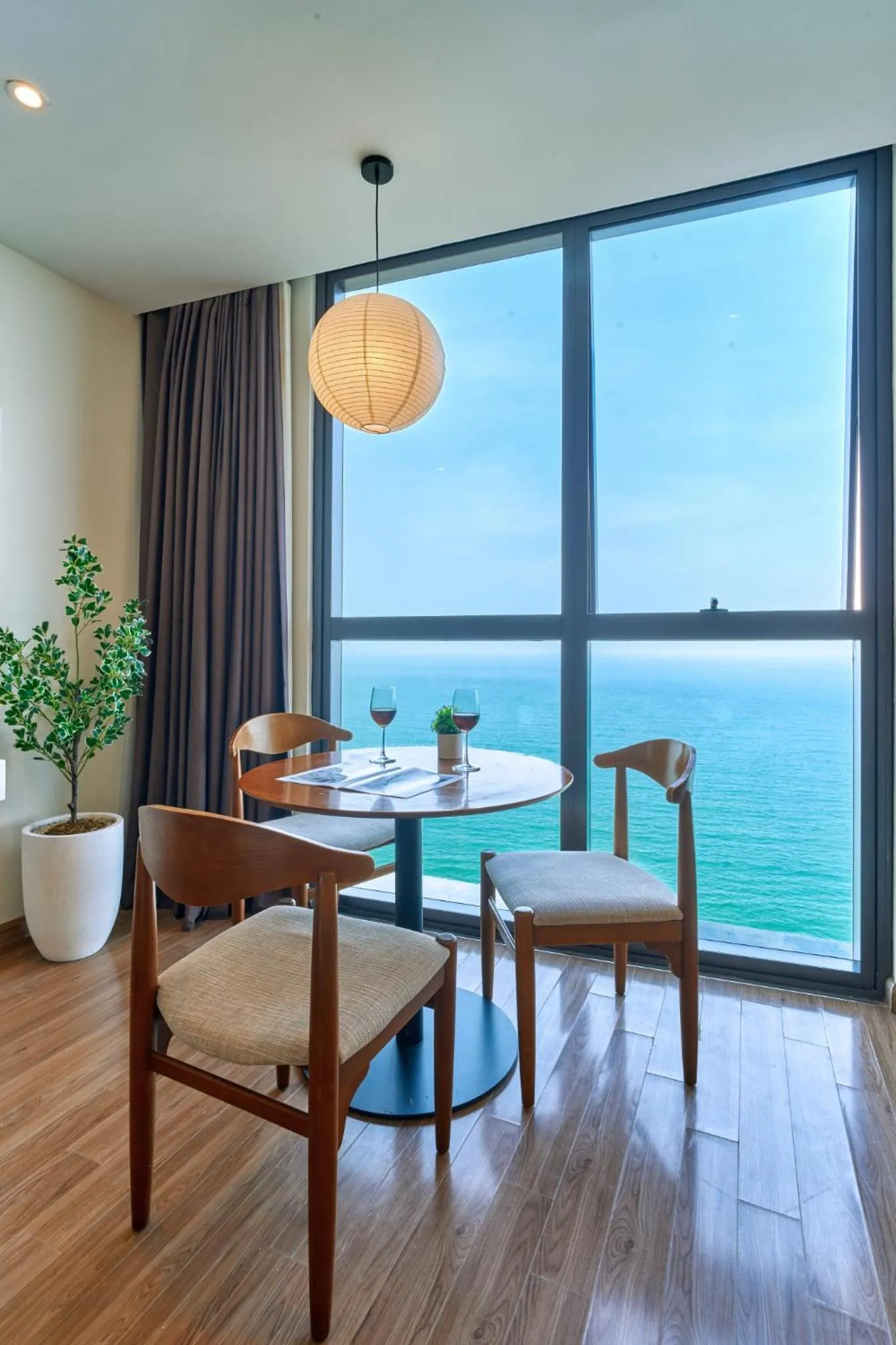 Natural landscape in S Lux Apartment Starcity with Sea View