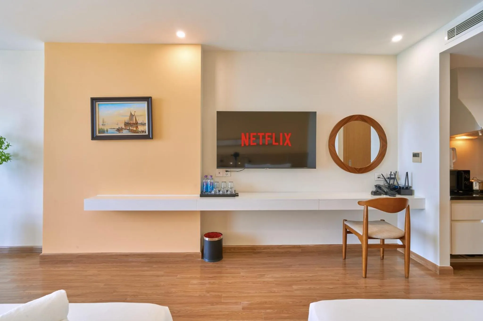 TV and multimedia in S Lux Apartment Starcity with Sea View
