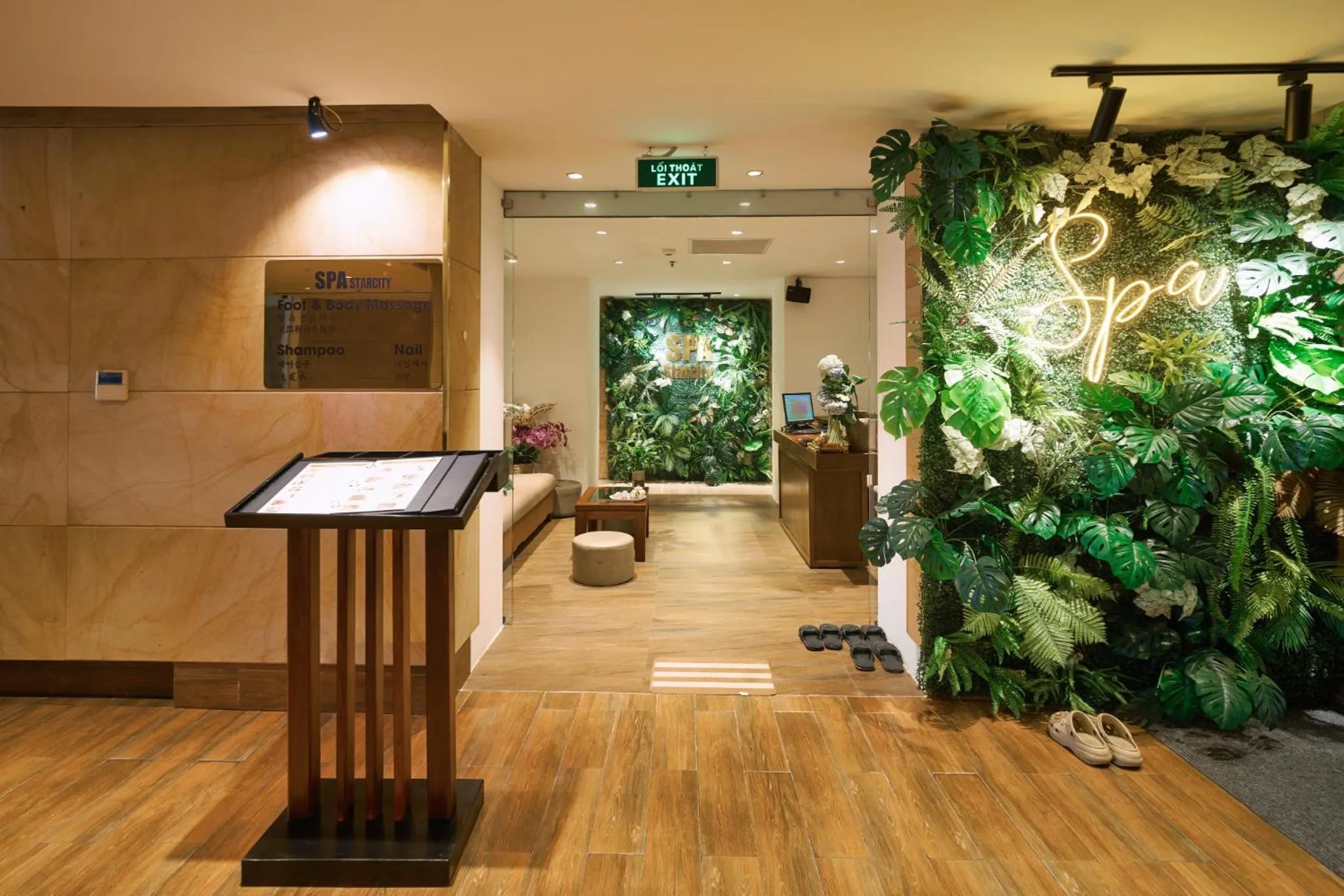 Spa and wellness centre/facilities in S Lux Apartment Starcity with Sea View