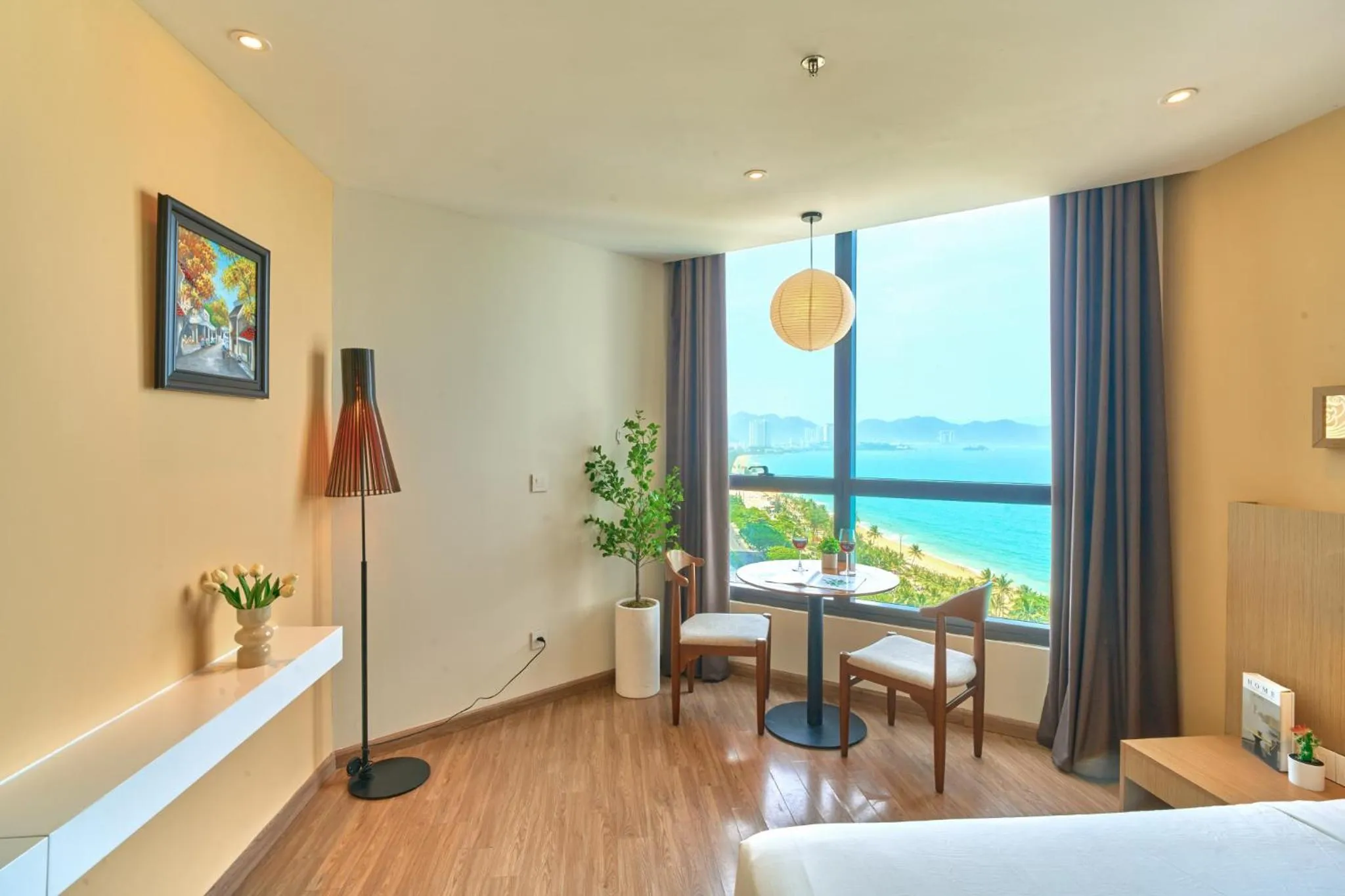 Bed in S Lux Apartment Starcity with Sea View