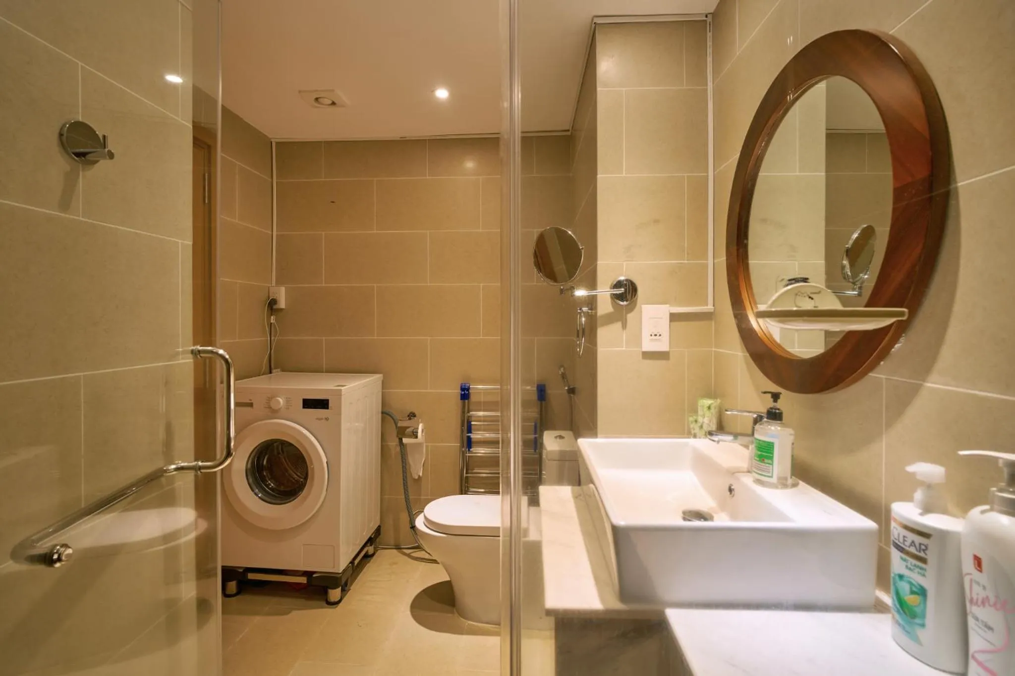 Toilet in S Lux Apartment Starcity with Sea View