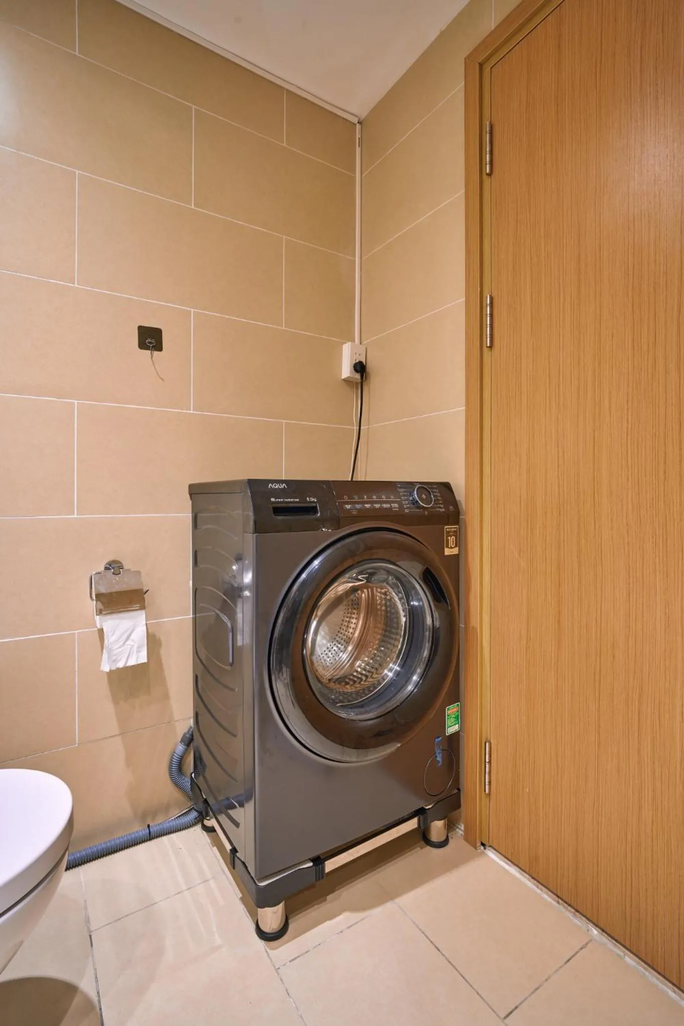 washing machine in S Lux Apartment Starcity with Sea View