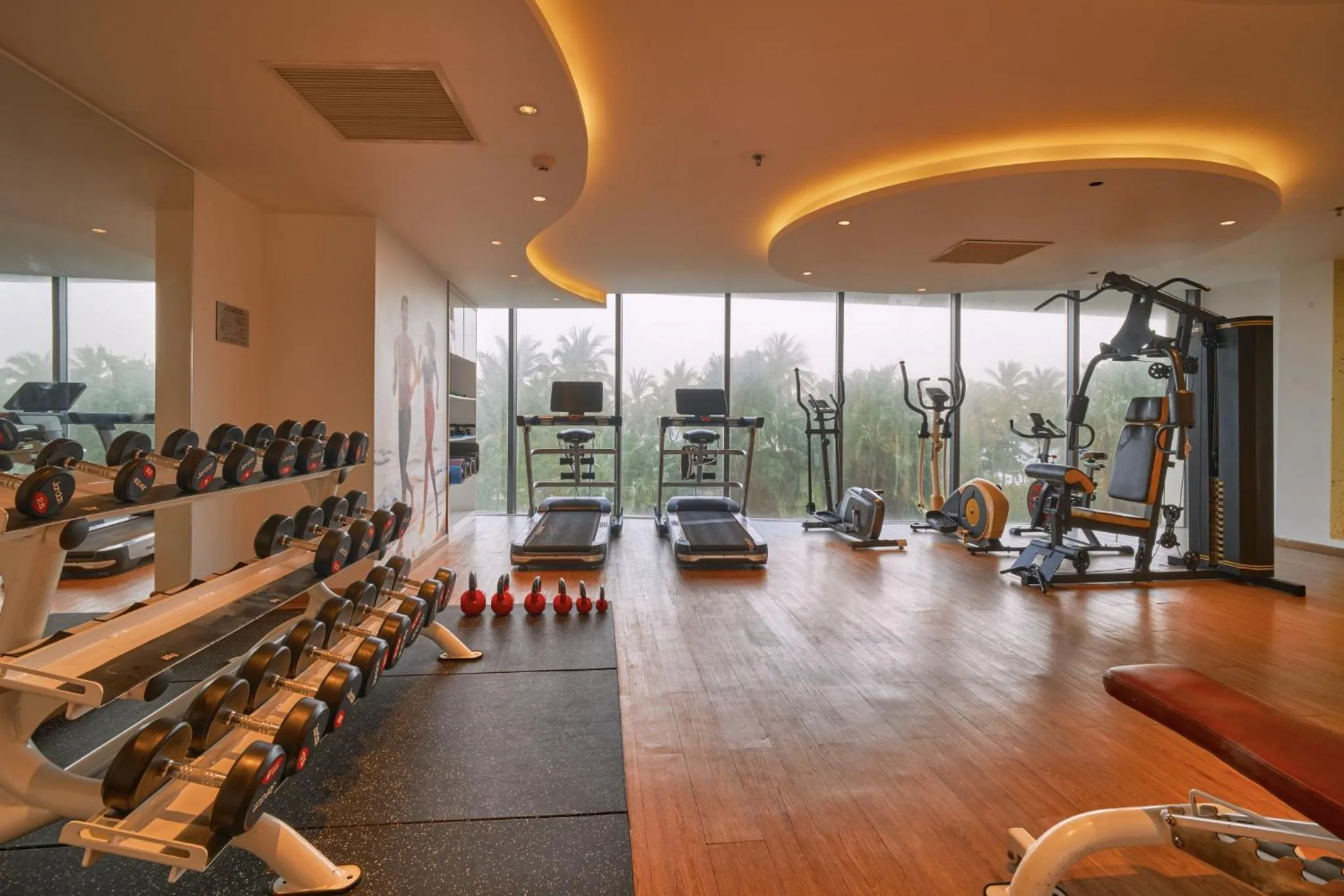 Fitness centre/facilities in S Lux Apartment Starcity with Sea View
