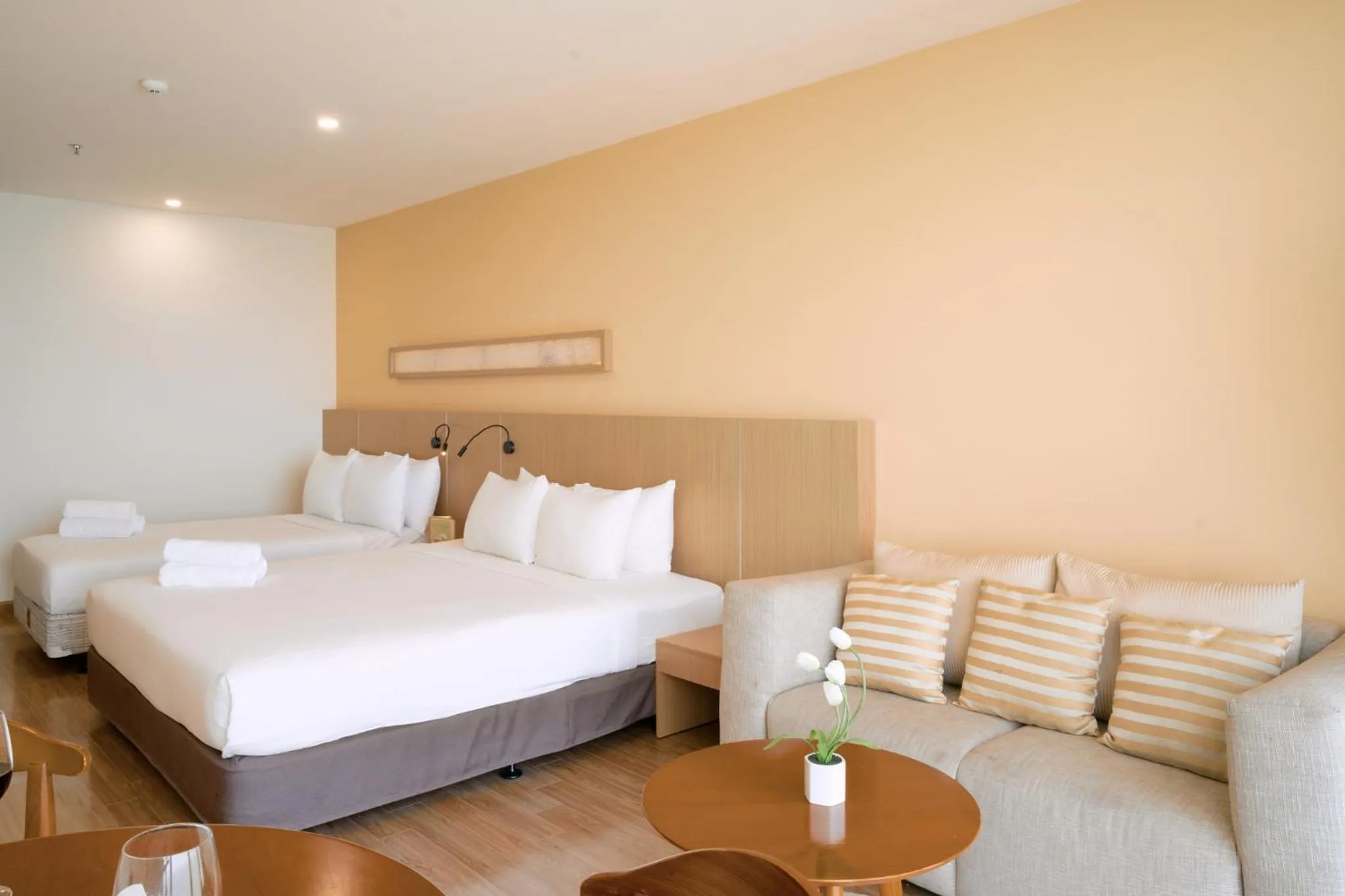 Bed in S Lux Apartment Starcity with Sea View