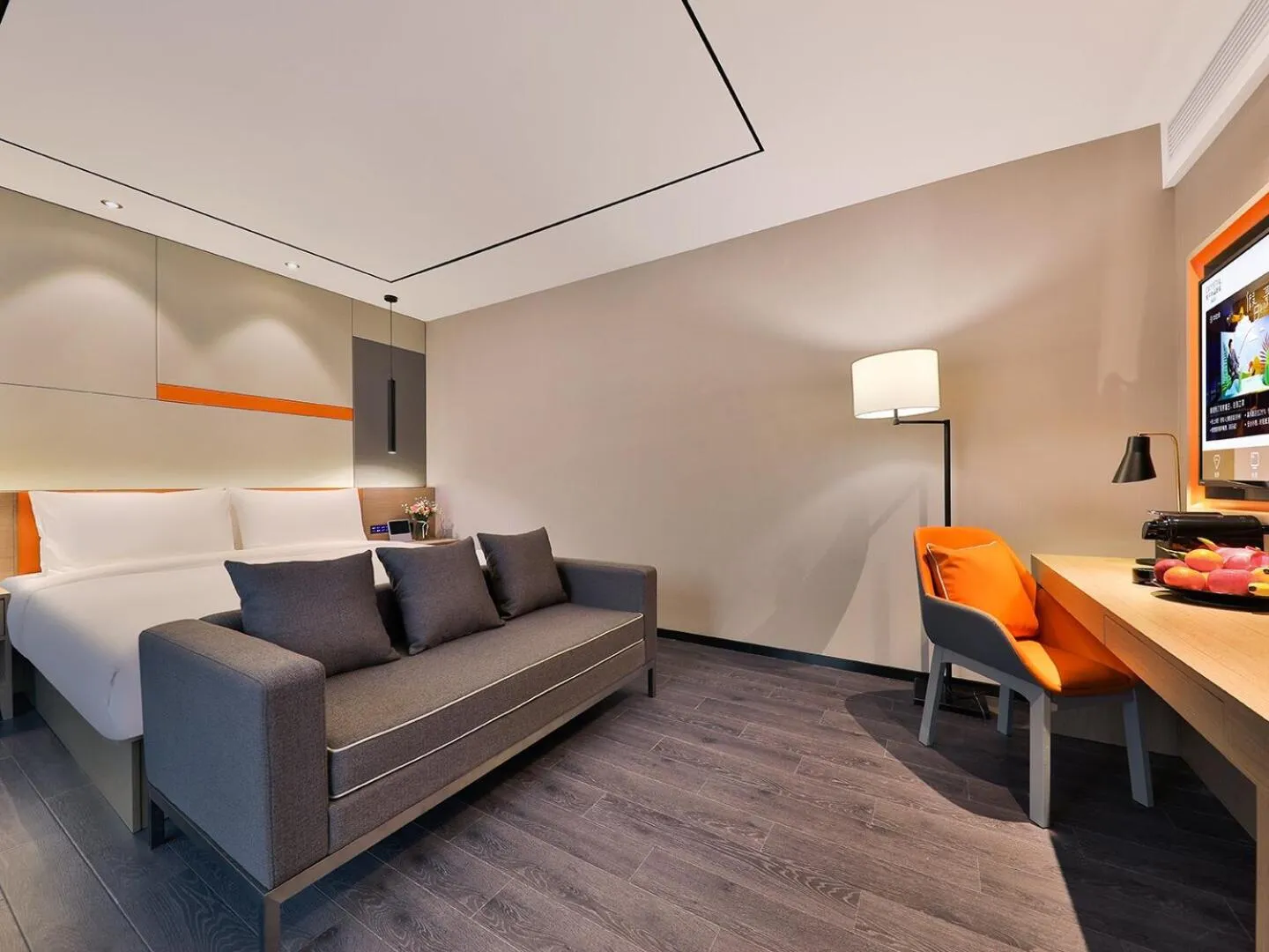 Photo of the whole room, Bed in Crystal Orange Hotel Shanghai University Dachang