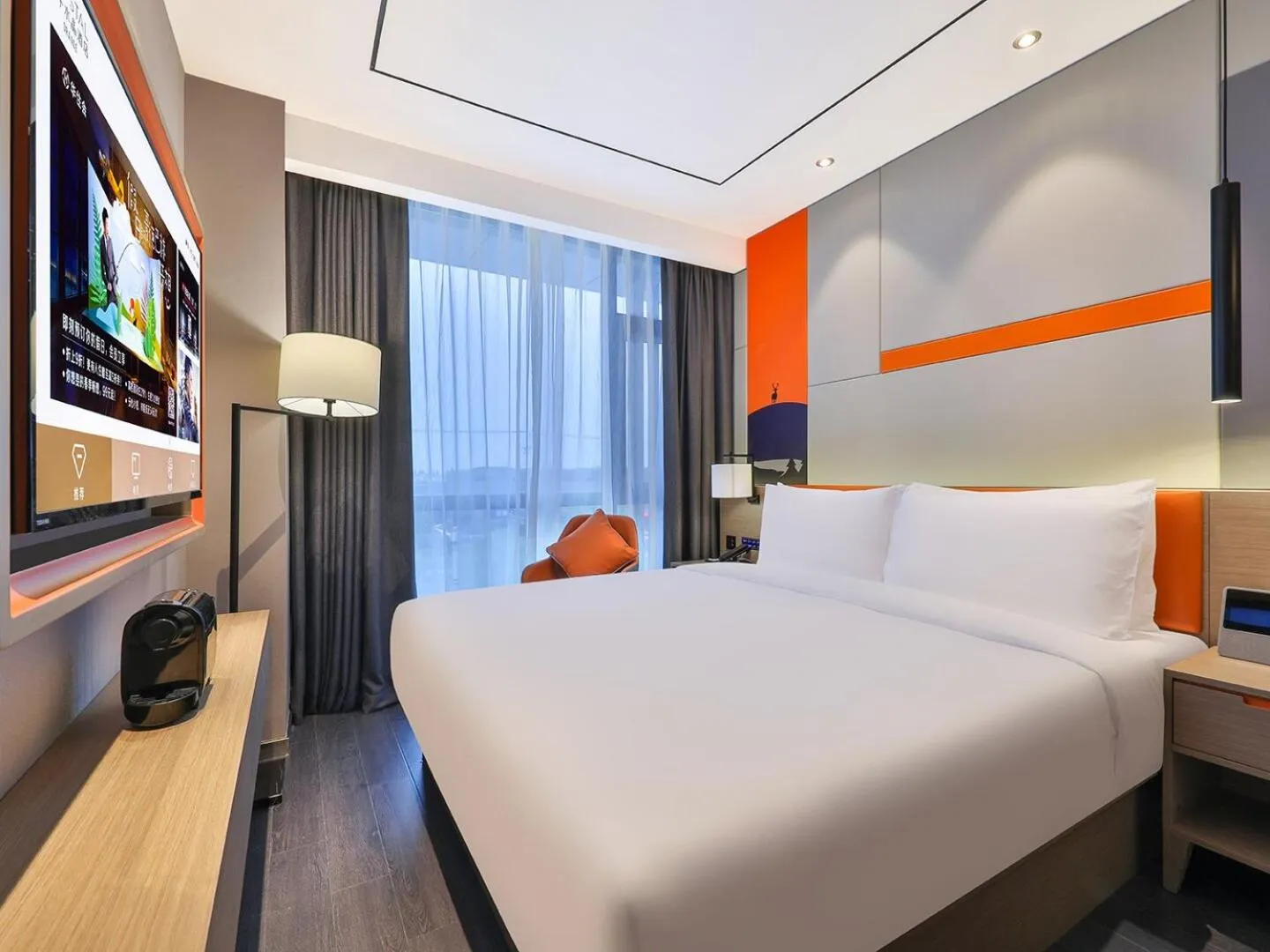 Photo of the whole room, Bed in Crystal Orange Hotel Shanghai University Dachang