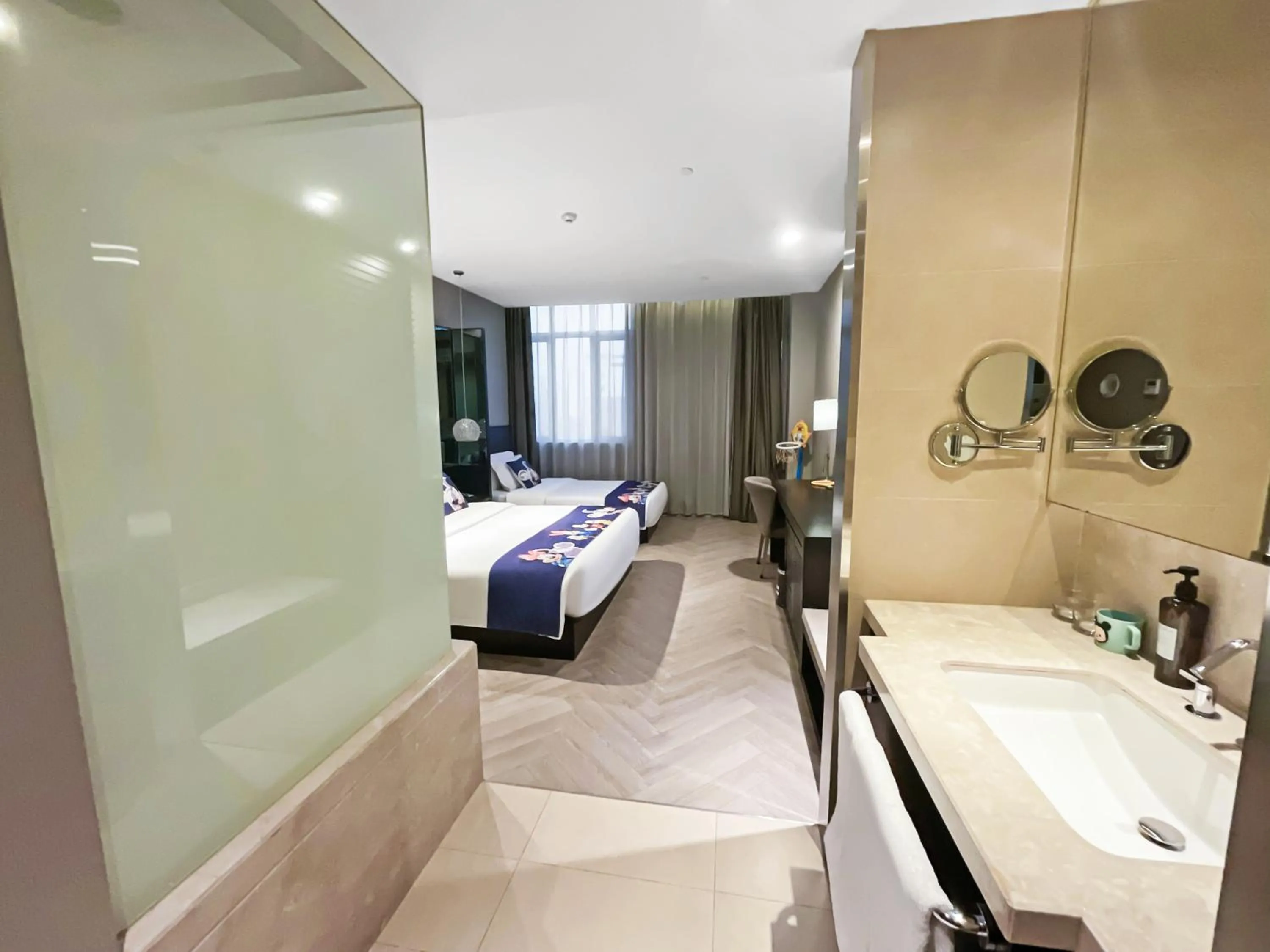 Bed in Crystal Orange Hotel Shanghai International Tourism Resort Chuansha