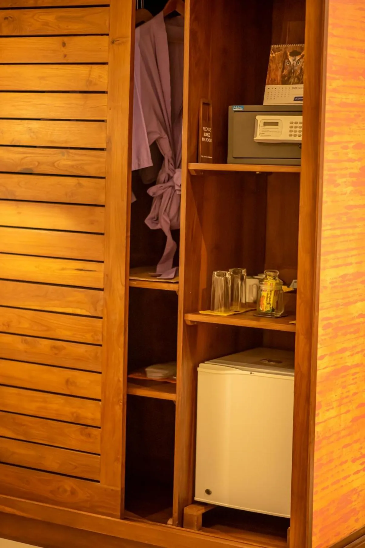 wardrobe in The Residence Hikkaduwa