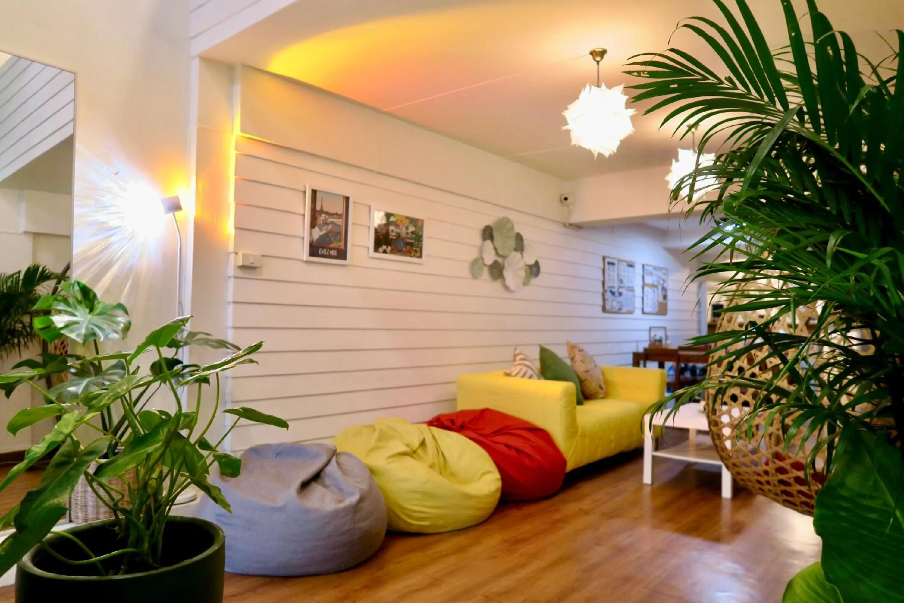 Lobby or reception in Les Fleurs Bangkok Hostel