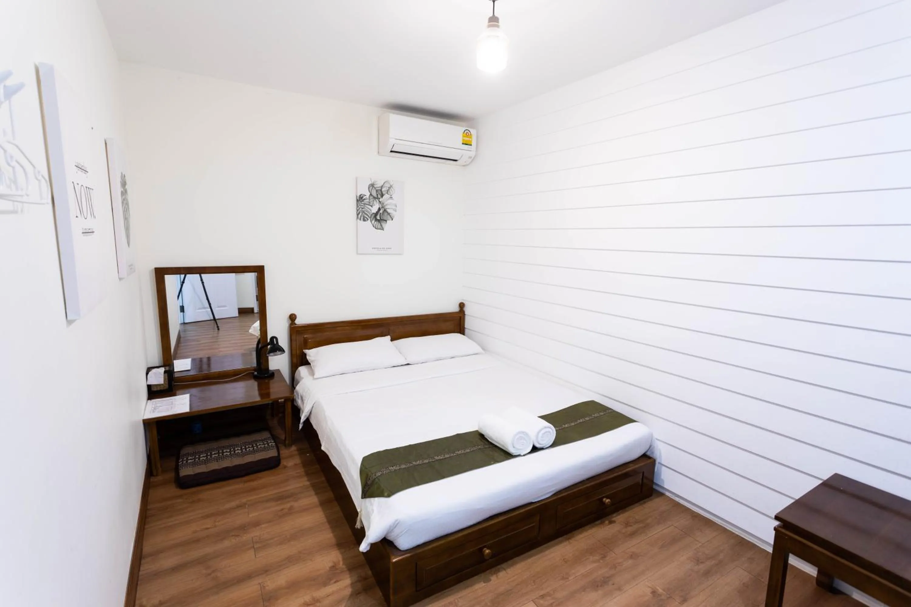 Photo of the whole room, Bed in Tini Kati Hostel