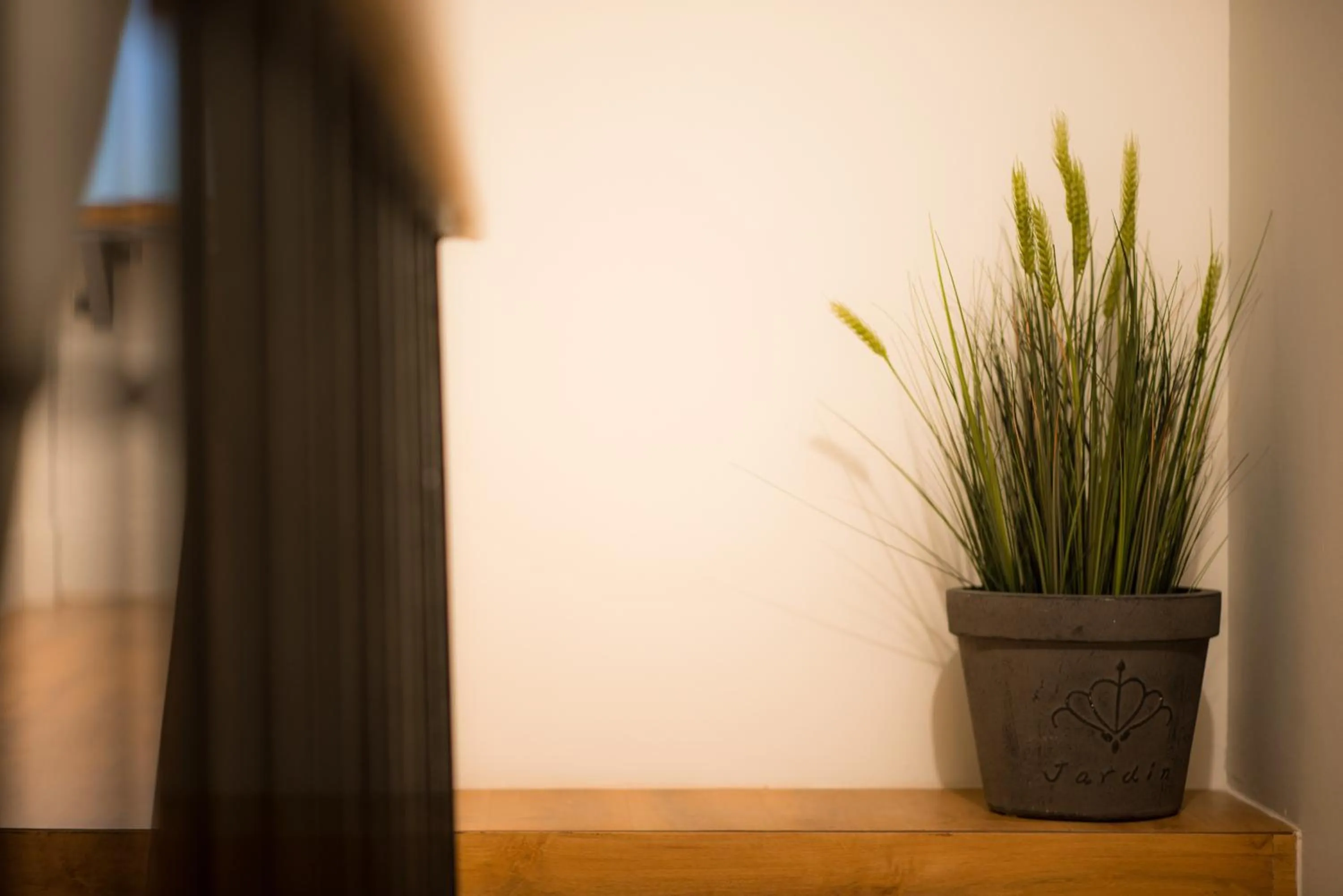 Decorative detail in Tini Kati Hostel