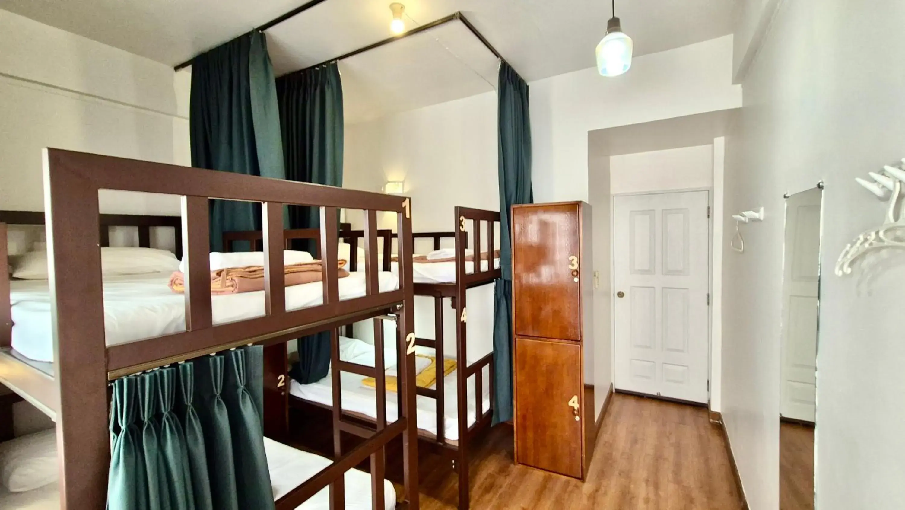 Property building, Bed in Les Fleurs Bangkok Hostel Property building, Bed in Les Fleurs Bangkok Hostel