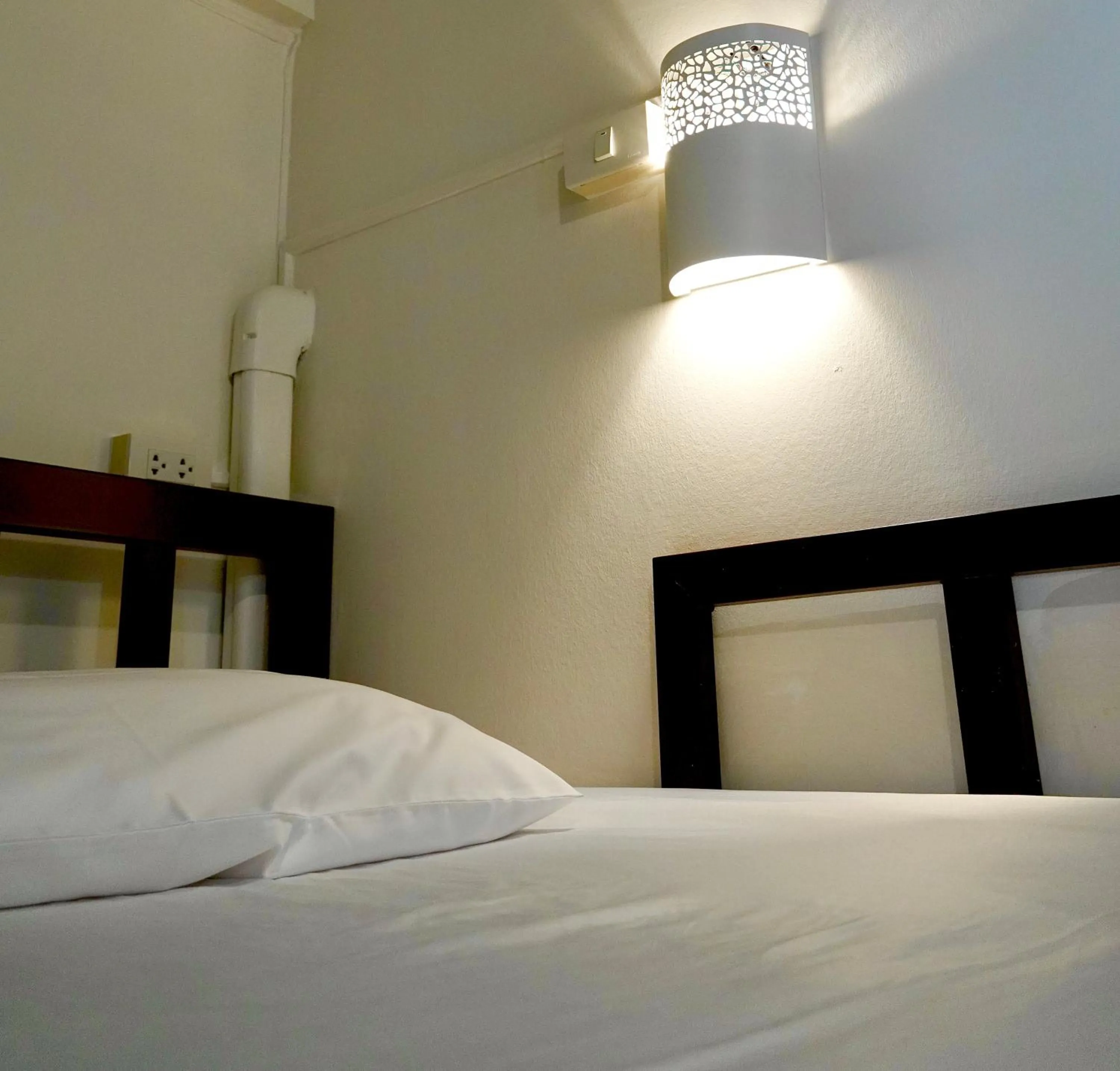 Bed in Les Fleurs Bangkok Hostel