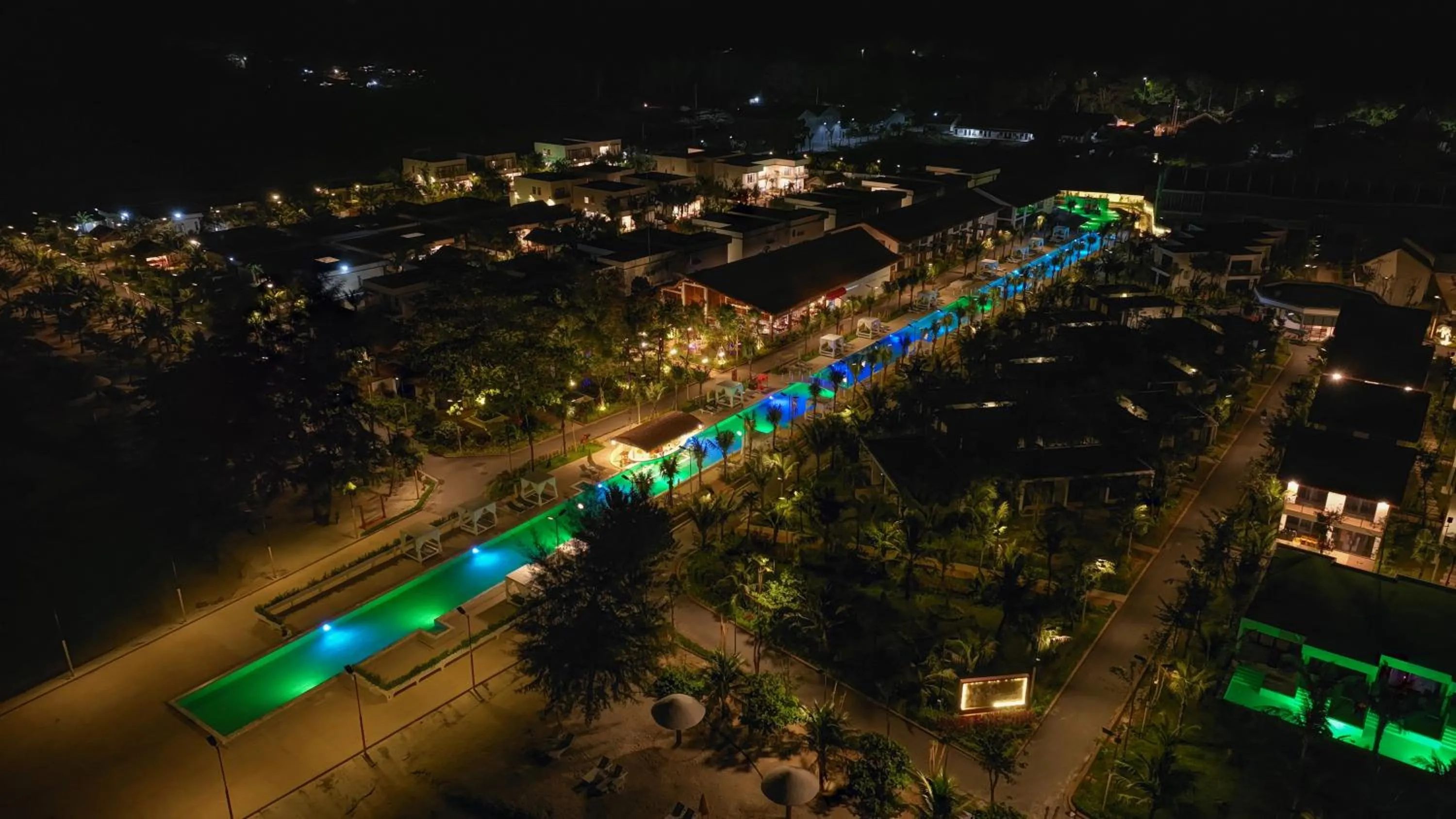 Night in Royal Beach Resort and Residence by EHM