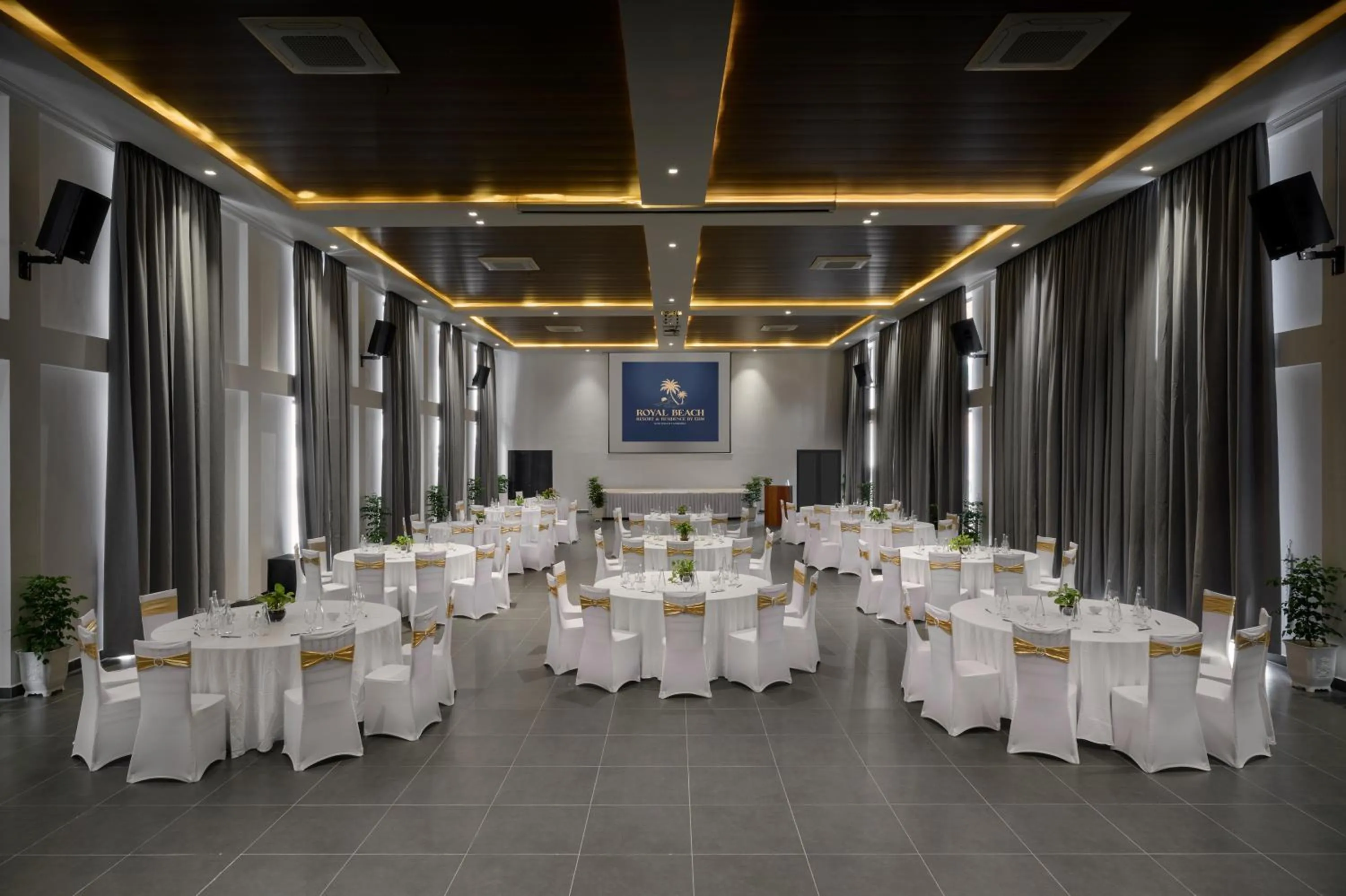 Meeting/conference room in Royal Beach Resort and Residence by EHM