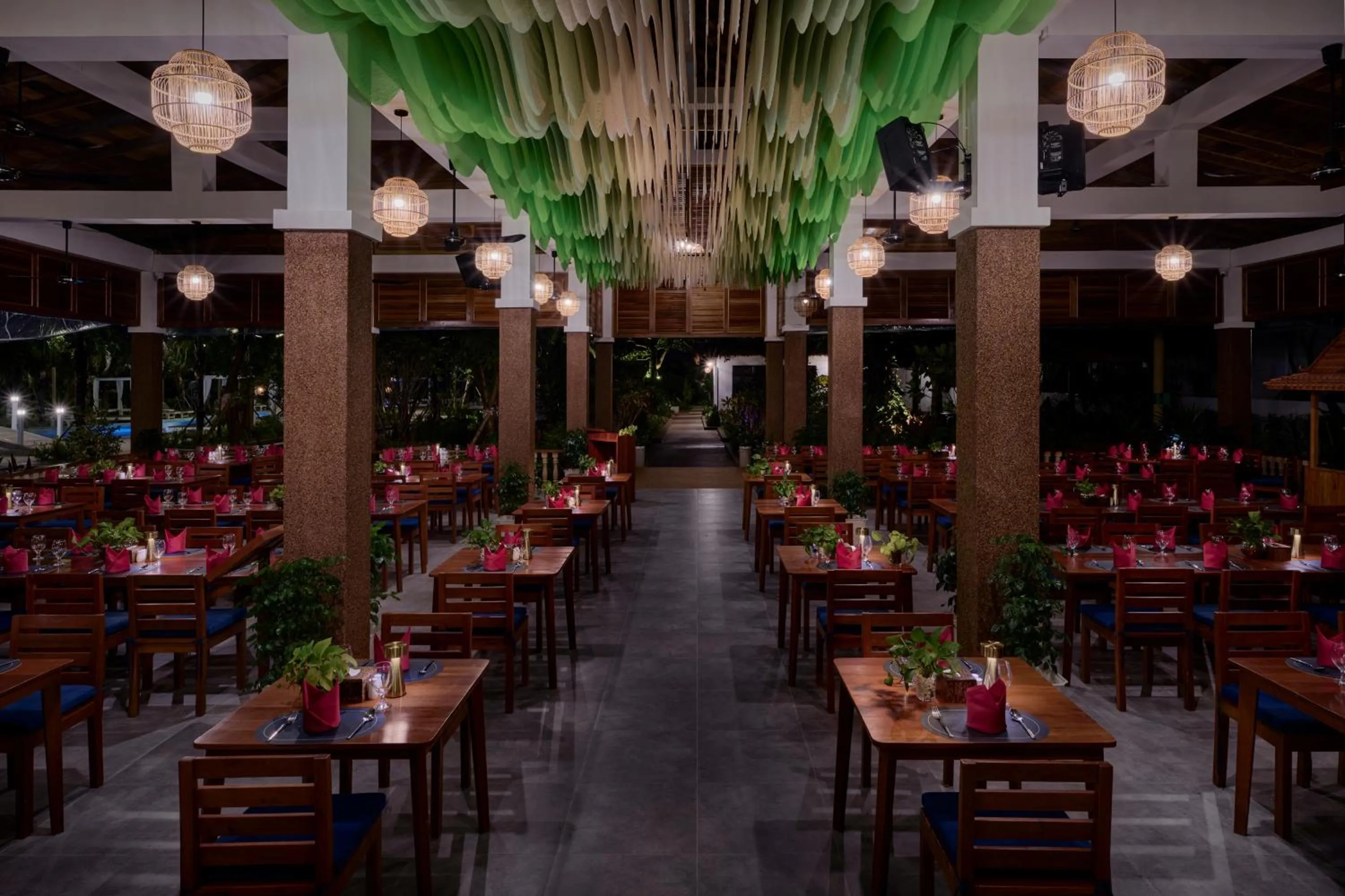 Restaurant/places to eat in Royal Beach Resort and Residence by EHM