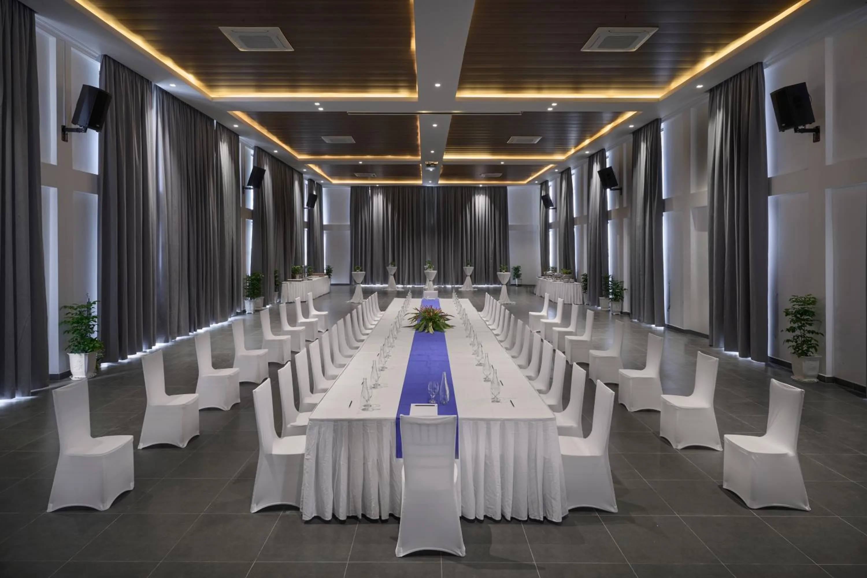 Meeting/conference room in Royal Beach Resort and Residence by EHM