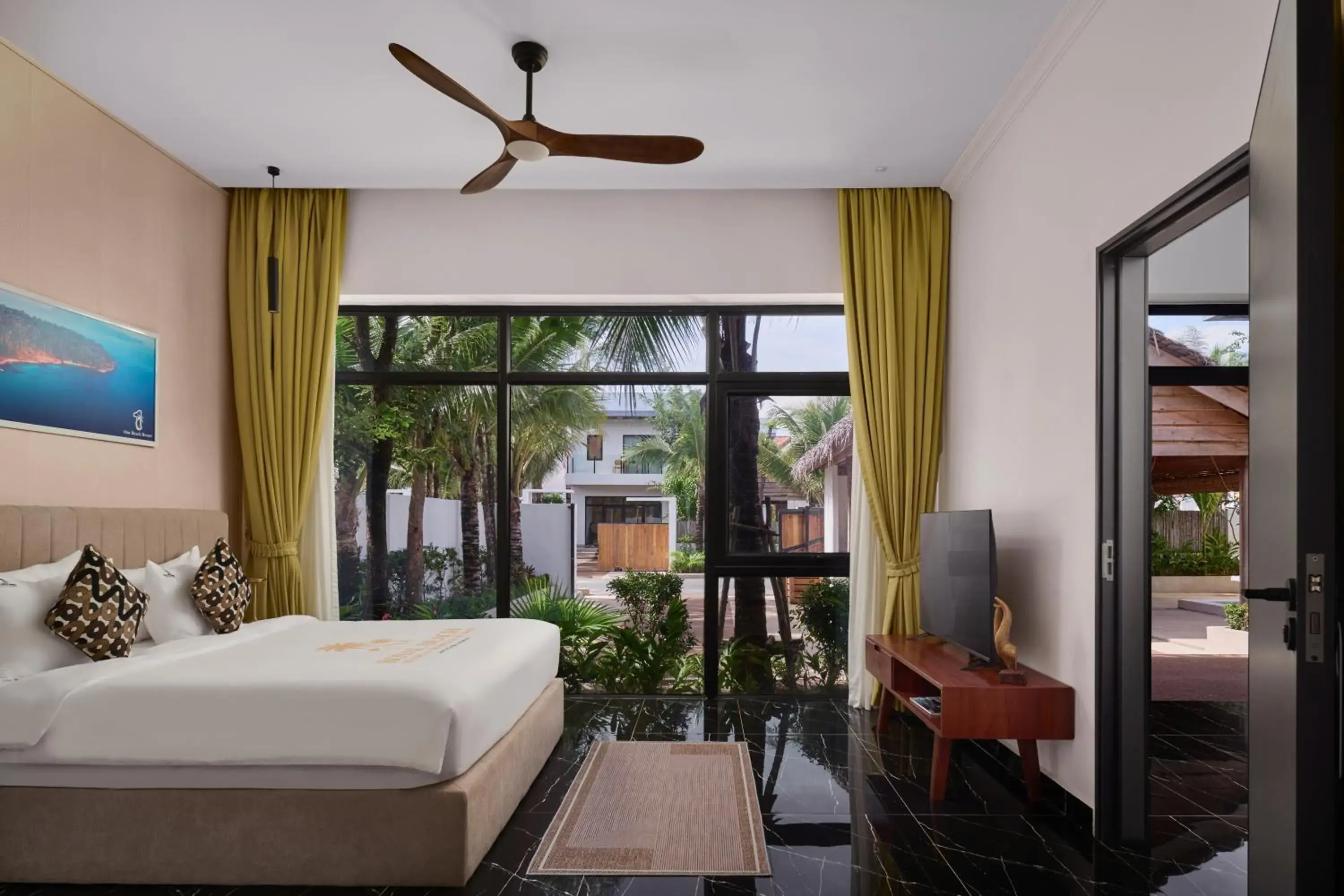Presidential Suite Romdul 6 Bedrooms Villa Garden View in Royal Beach Resort and Residence by EHM Presidential Suite Romdul 6 Bedrooms Villa Garden View in Royal Beach Resort and Residence by EHM
