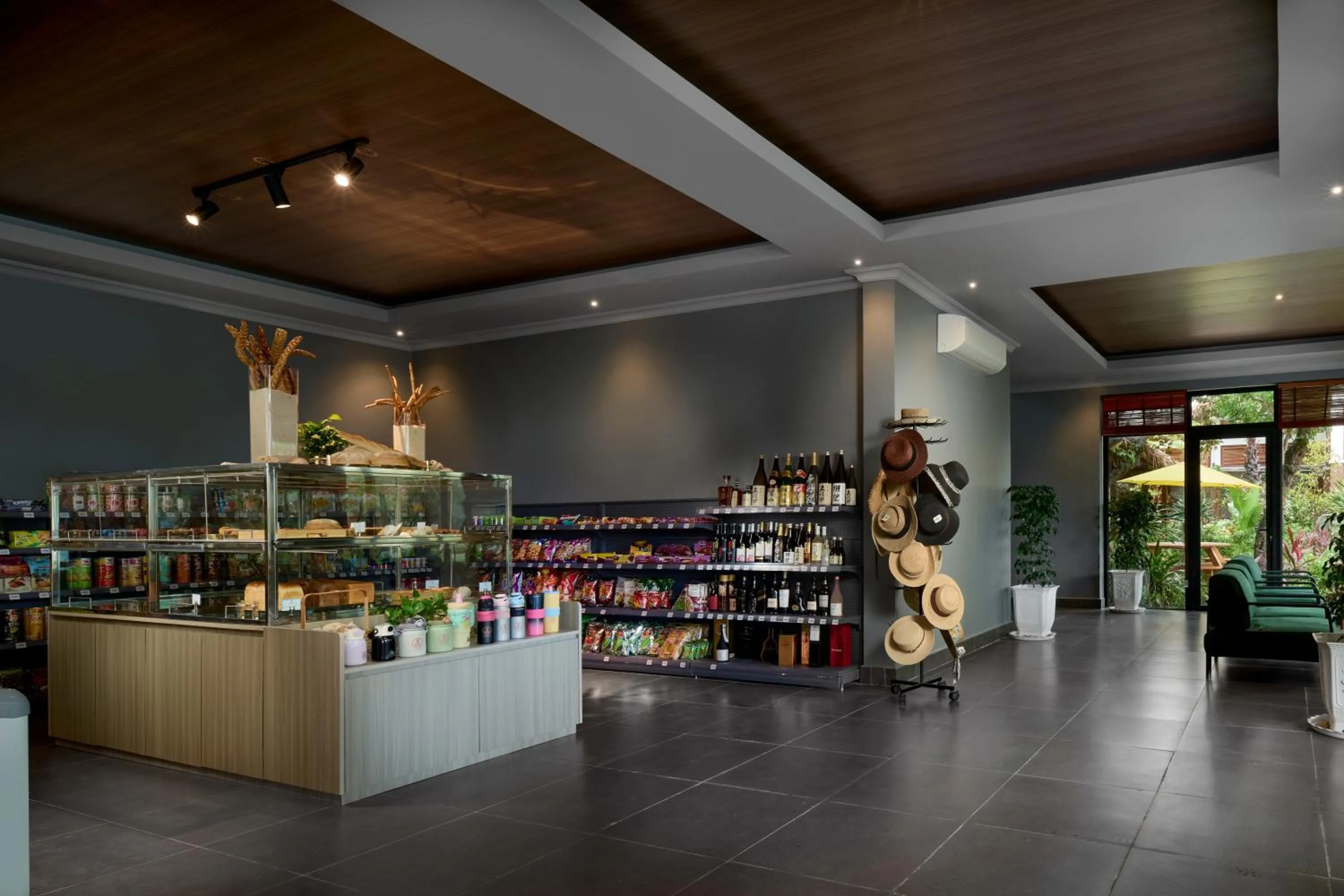 On-site shops in Royal Beach Resort and Residence by EHM
