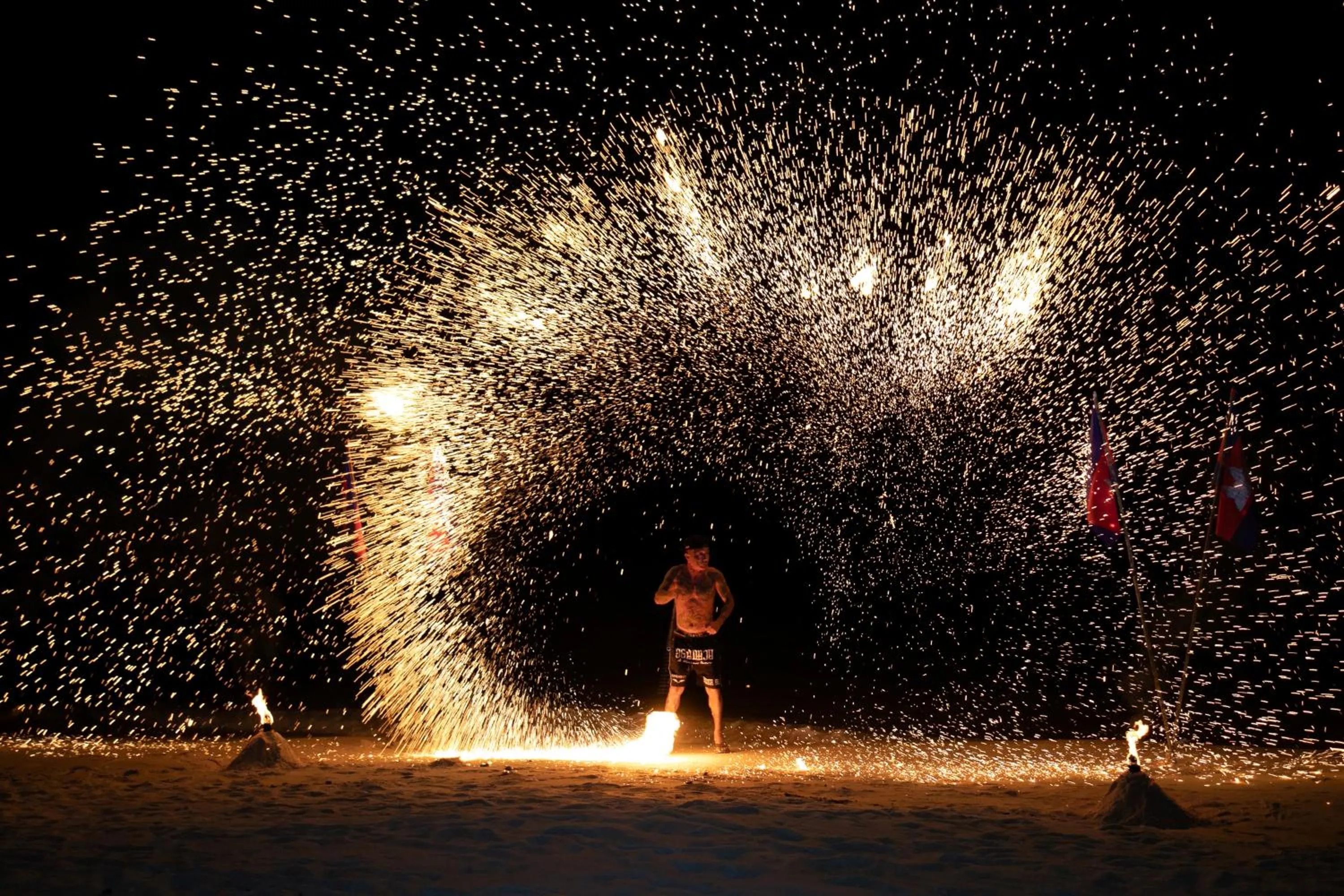 Evening entertainment in Royal Beach Resort and Residence by EHM