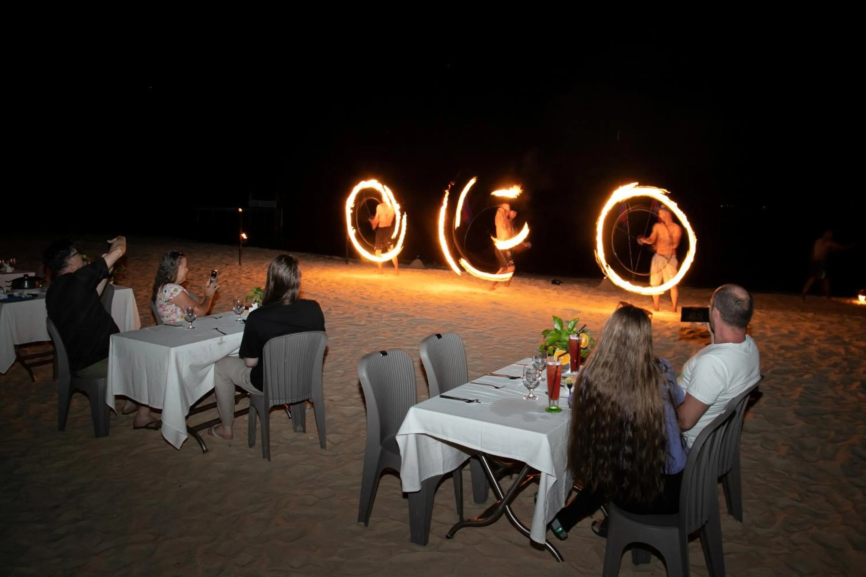 Evening entertainment in Royal Beach Resort and Residence by EHM