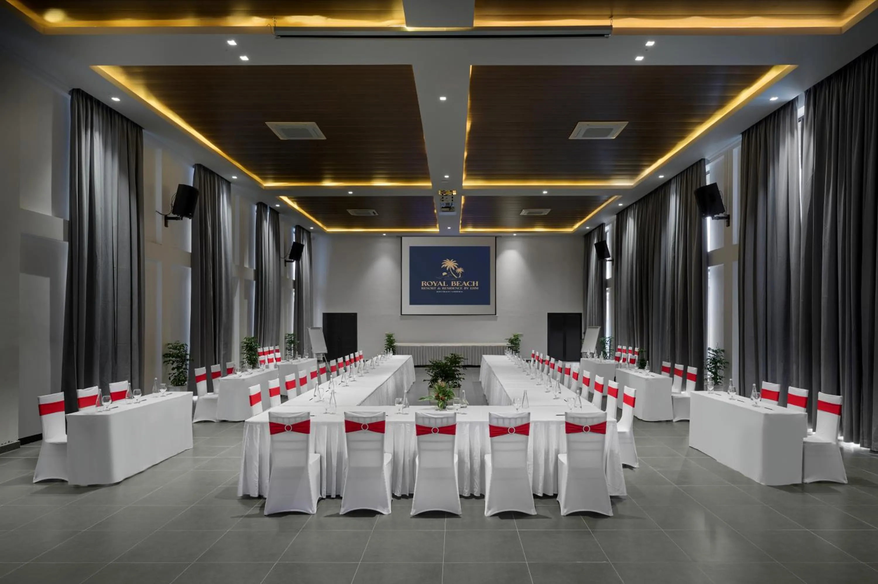 Meeting/conference room in Royal Beach Resort and Residence by EHM