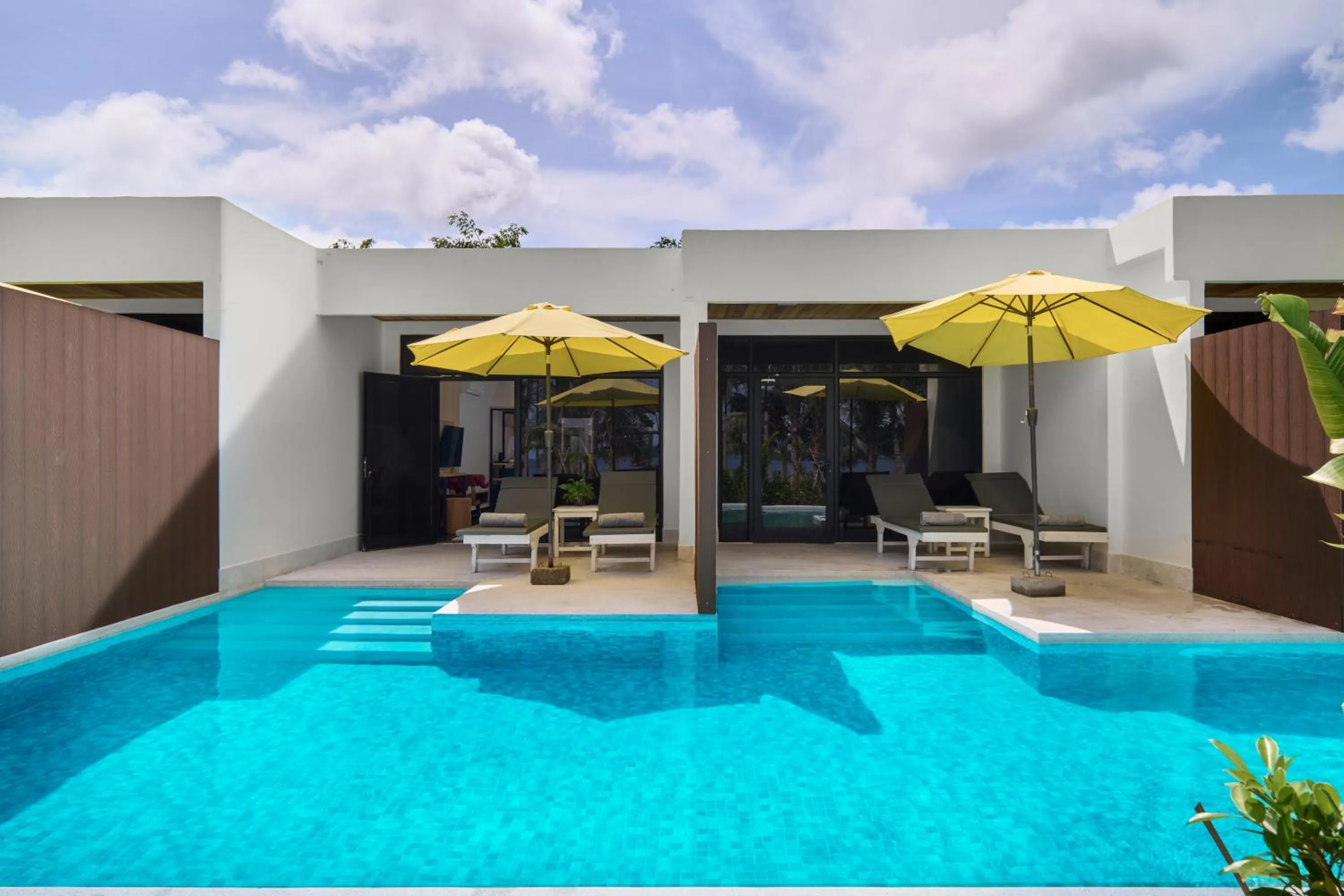 Patio in Royal Beach Resort and Residence by EHM