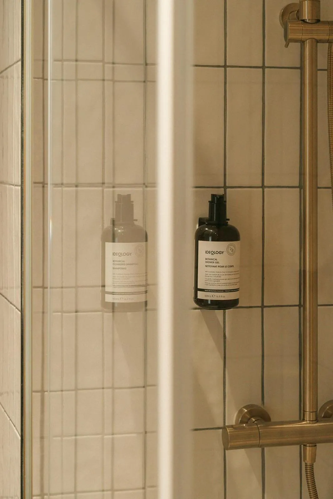 Shower in Via Antwerp
