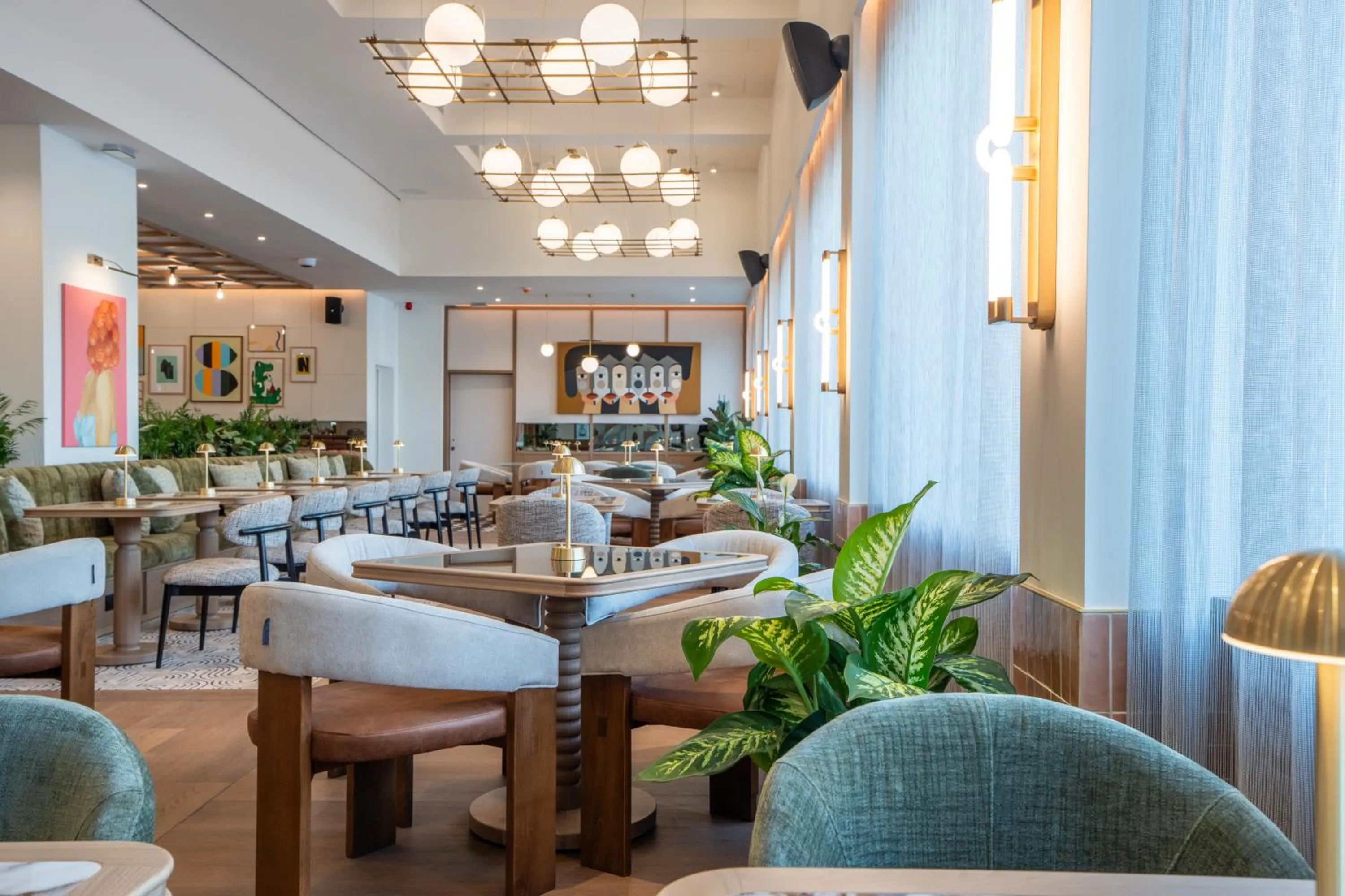 Restaurant/places to eat in Via Antwerp