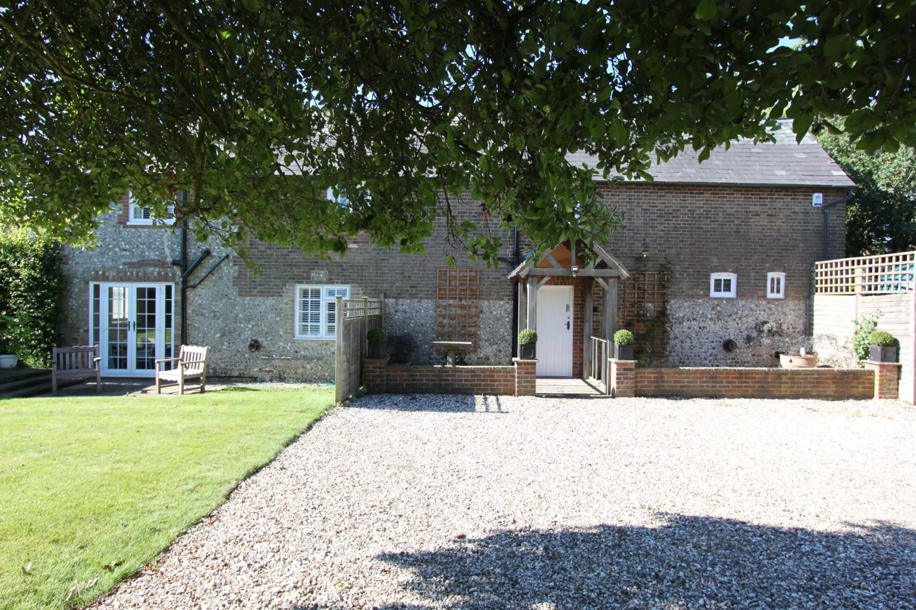 Property building in Woodstock Suites