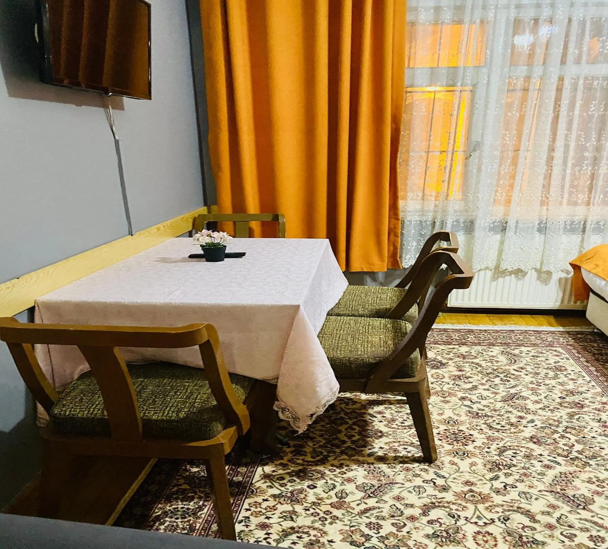 Living room in Unique Suite Hotel