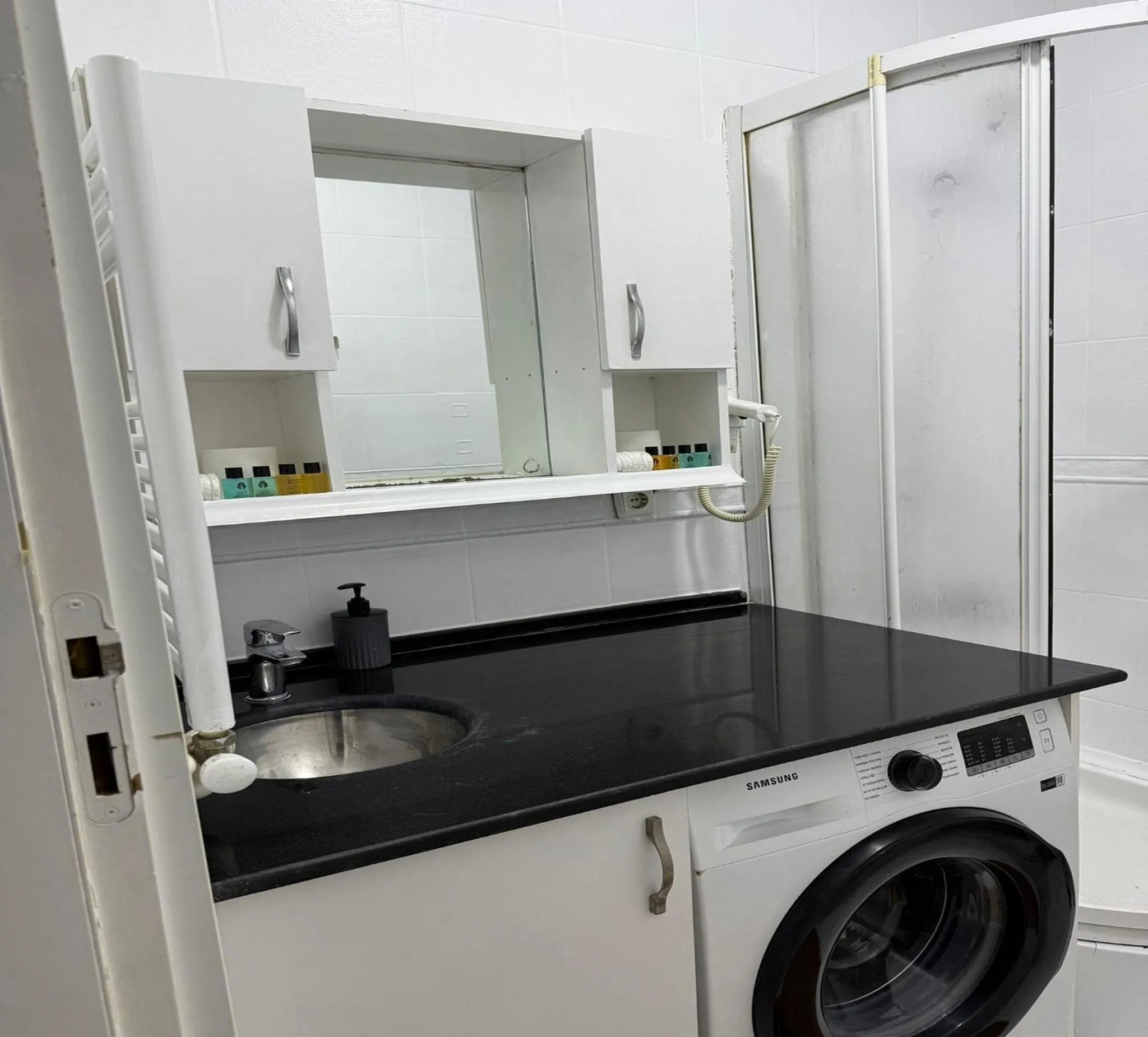 Bathroom in Unique Suite Hotel