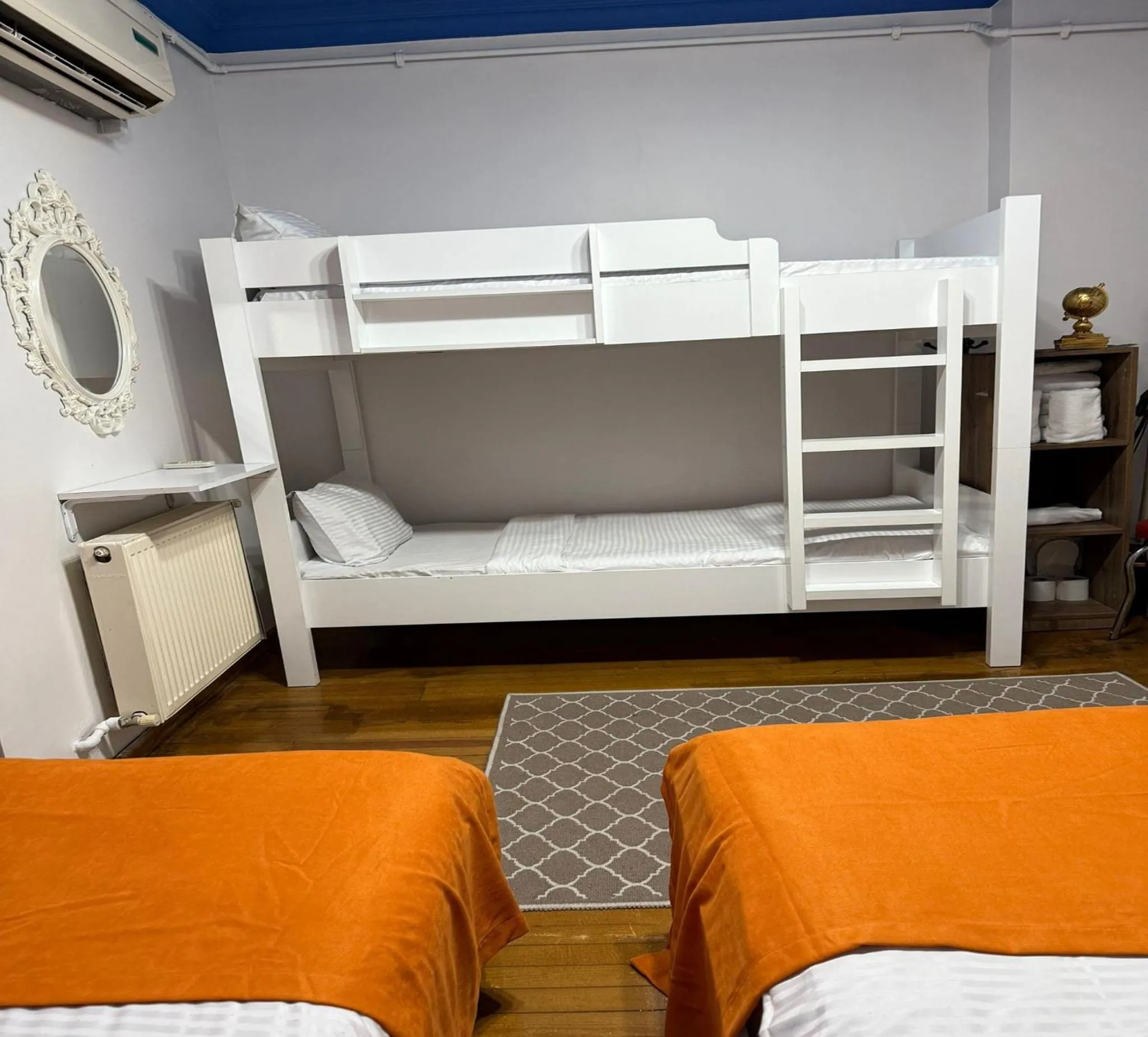 bunk bed, Bed in Unique Suite Hotel