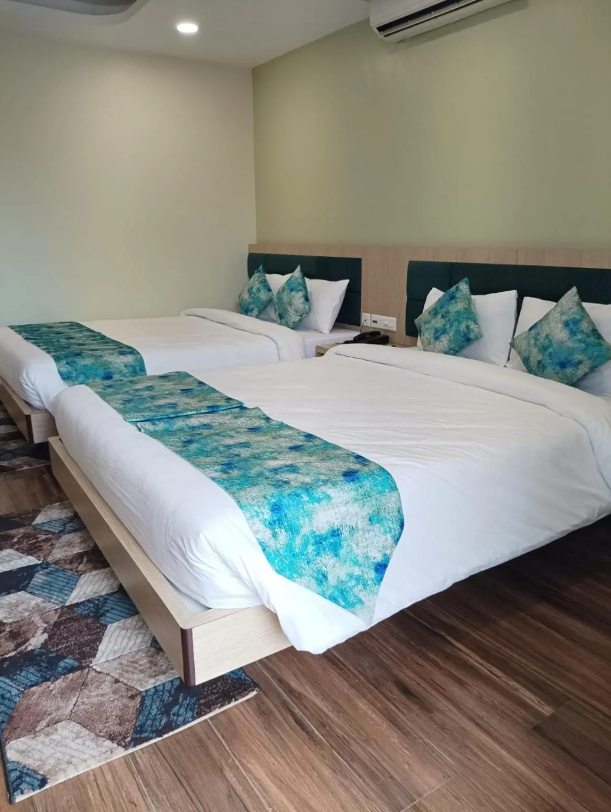 Bed in Hotel Global Retreat