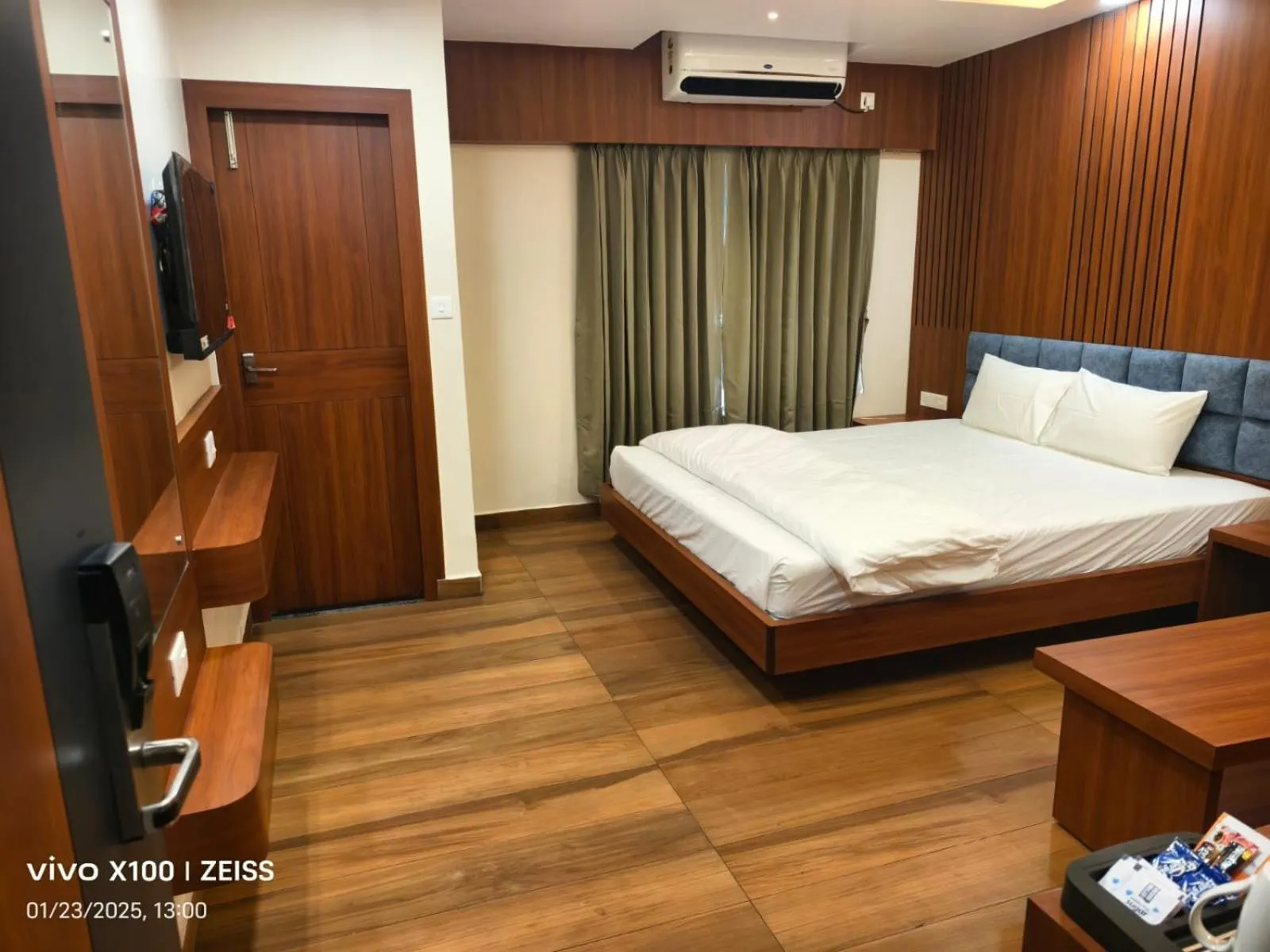Standard Queen Room in Hotel Global Retreat